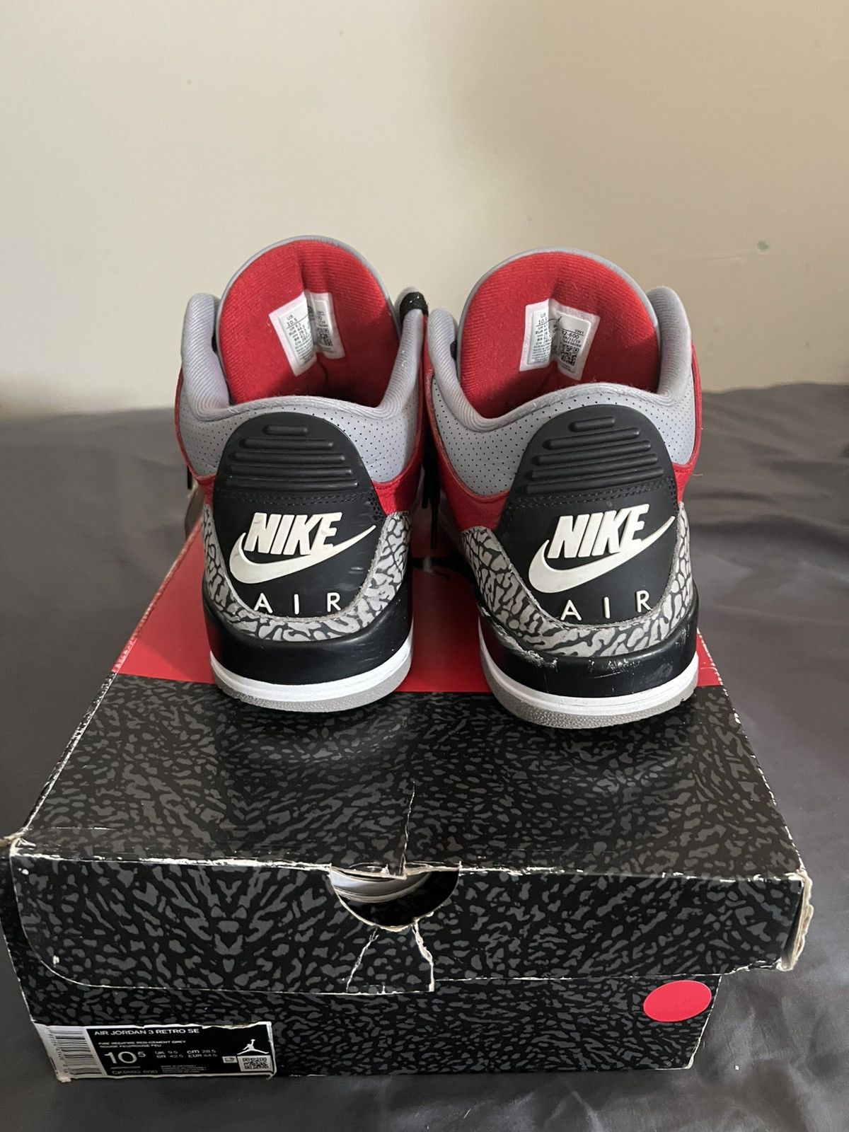 Jordan Brand Jordan 3 Size US 10.5 / EU 43-44 - 2 Thumbnail