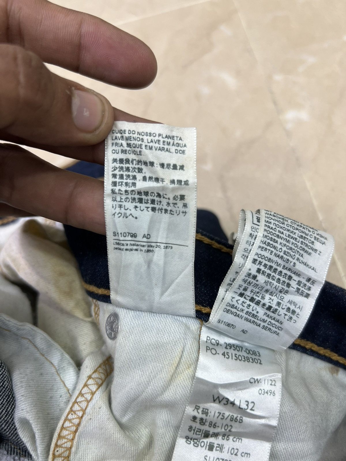 Levi's Contemporary Levi’s 502 Dark Wash SelvedgeStyle Tapereddenim Size US 34 / EU 50 - 7 Thumbnail