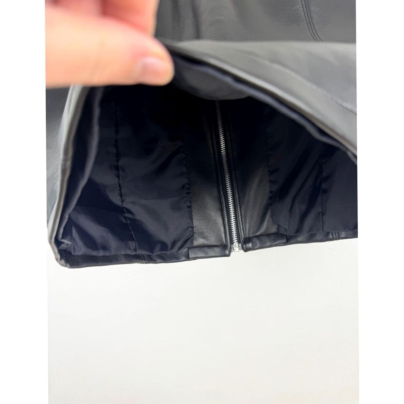 BB Dakota VINTAGE B B Dakota Mini Skirt Black Y2K Grunge Leather Zipper Size 27" / US 4 / IT 40 - 7 Thumbnail