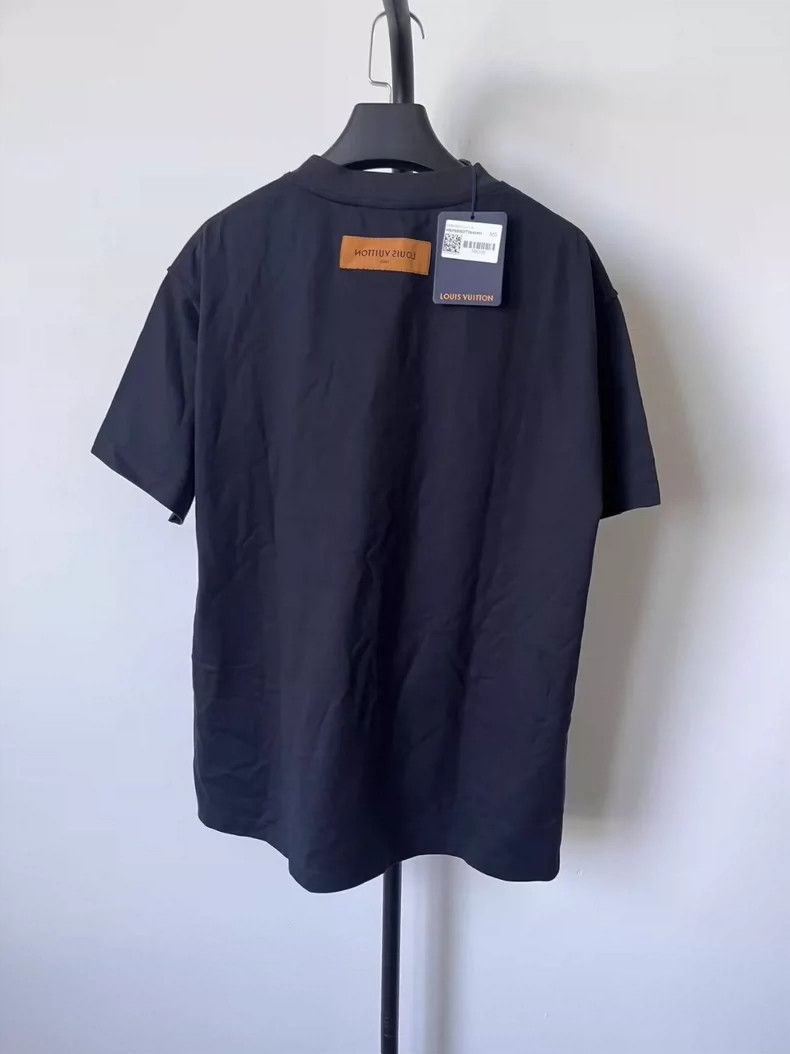 Louis Vuitton Louis Vuitton Logo Solid Short Sleeve T-Shirt Size US M / EU 48-50 / 2 - 2 Thumbnail