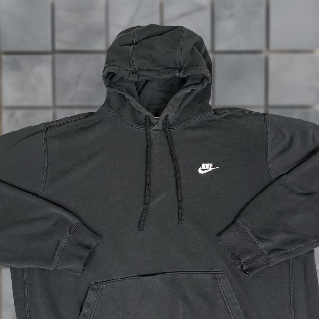 Nike Nike Hoodie Mens XL Black Regular Fit Sportswear Logo Pockets Hooded Fleece Sweatshirt Size US XL / EU 56 / 4 - 1 Thumbnail
