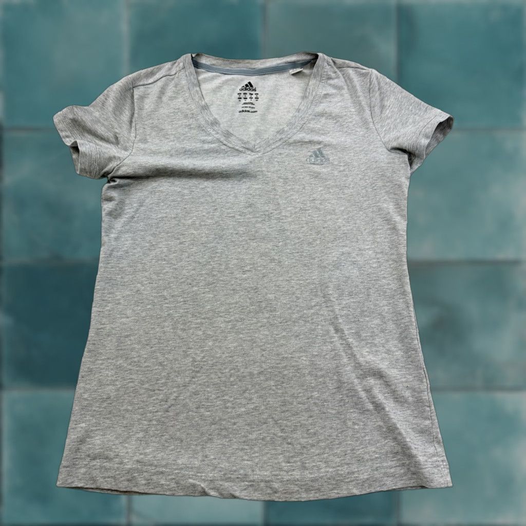 Adidas Adidas Athletic Shirt Womens Small Gray V-Neck Short Sleeve Shirt Women S Gray V-Neck Short Sleeve; Adidas Shirt Women S Gray V-Neck Short Sleeve Size S / US 4 / IT 40 - 1 Thumbnail