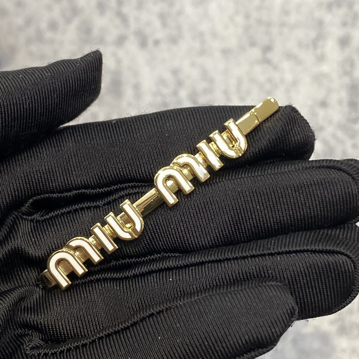 Miu Miu MIU MIU Enameled Metal Hair Clip WHITE Size ONE SIZE - 3 Thumbnail
