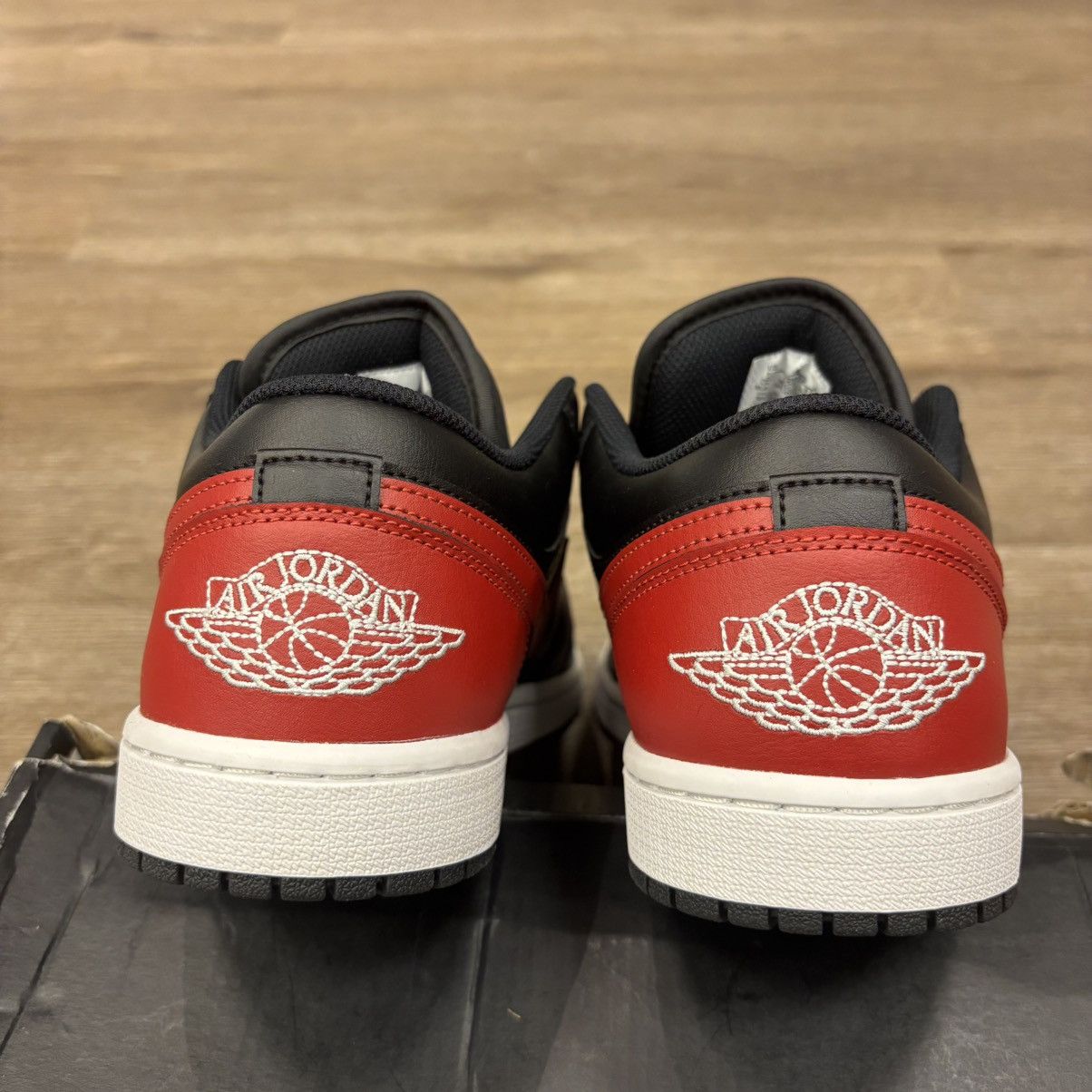 Jordan Brand Size 10-Jordan 1 Low Bred Twist BRAND NEW FAST SHIPPING Size US 10 / EU 43 - 5 Thumbnail