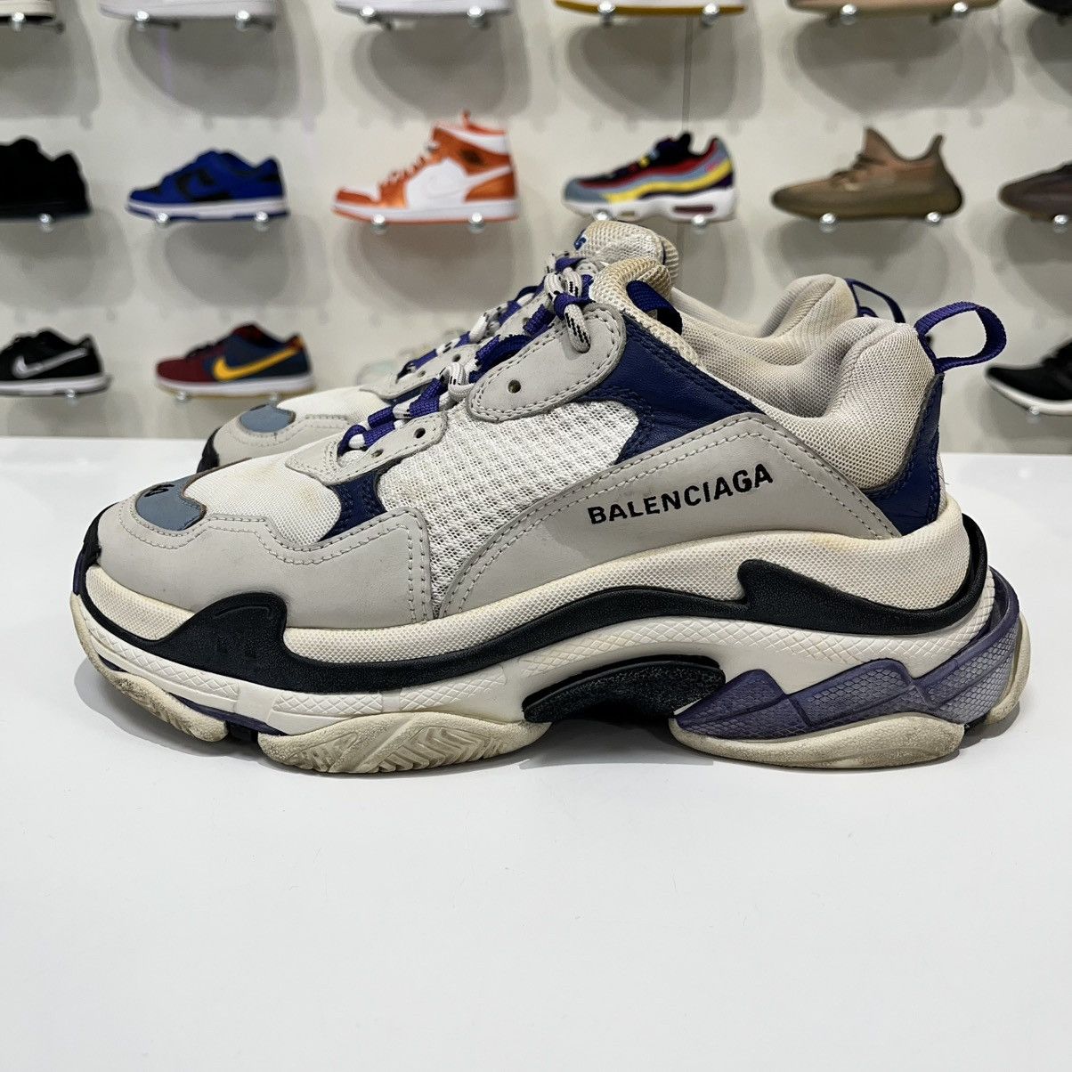 Balenciaga Balenciaga Triple S White/Purple (W) Size US 10 / IT 40 - 3 Thumbnail