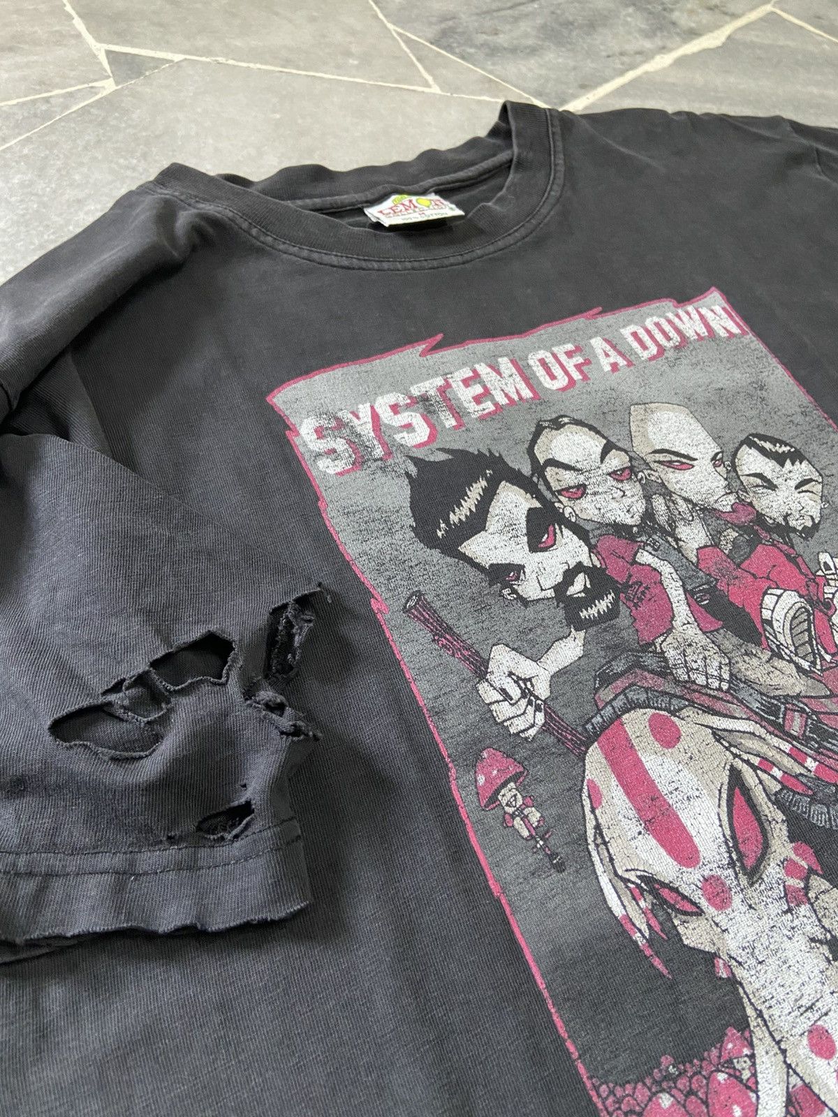 Band Tees Vintage System Of A Down Distressed Band Tee Size US L / EU 52-54 / 3 - 9 Thumbnail