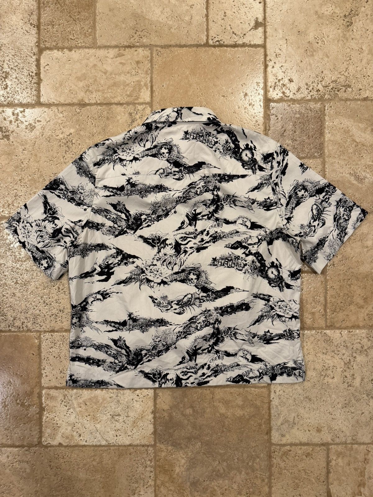 Givenchy Givenchy Matthew Williams Tiger Camo White/Black Zip Shirt Size US XL / EU 56 / 4 - 9 Thumbnail