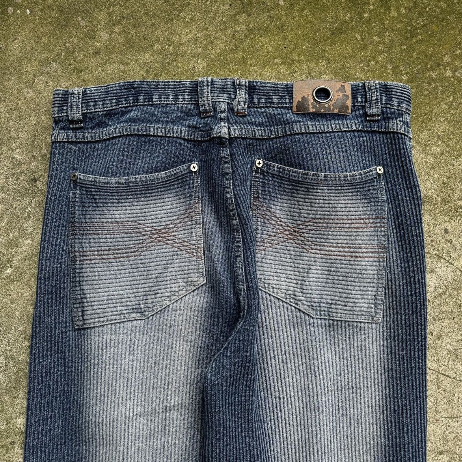 Vintage Vintage Y2K Faded Washed Skater Jeans ERD Grunge Thrashed Size US 38 / EU 54 - 11 Thumbnail