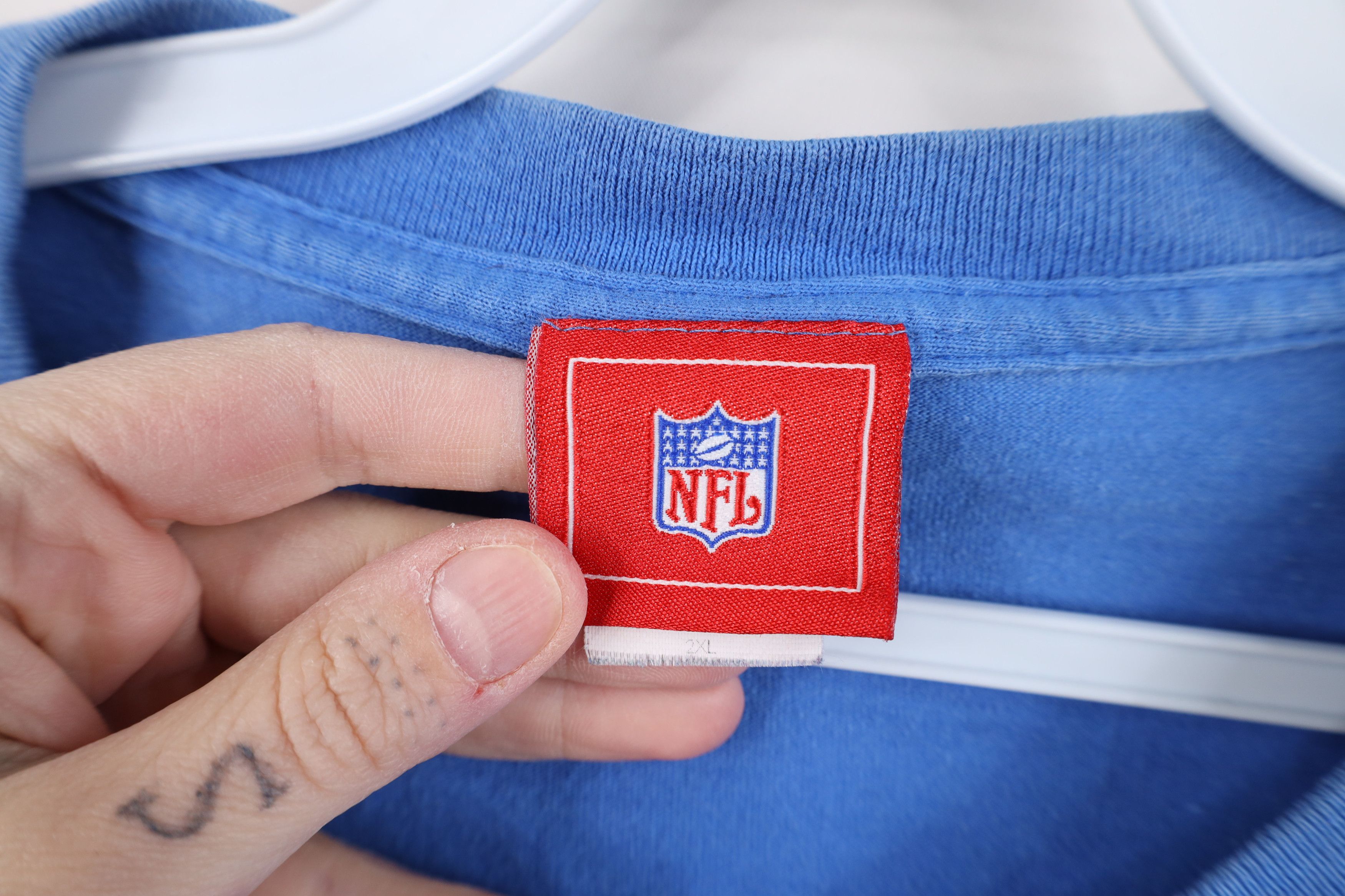 Vintage Vintage Y2K 2005 NFL Lions Football T-Shirt Blue Cotton Size US XXL / EU 58 / 5 - 8 Thumbnail