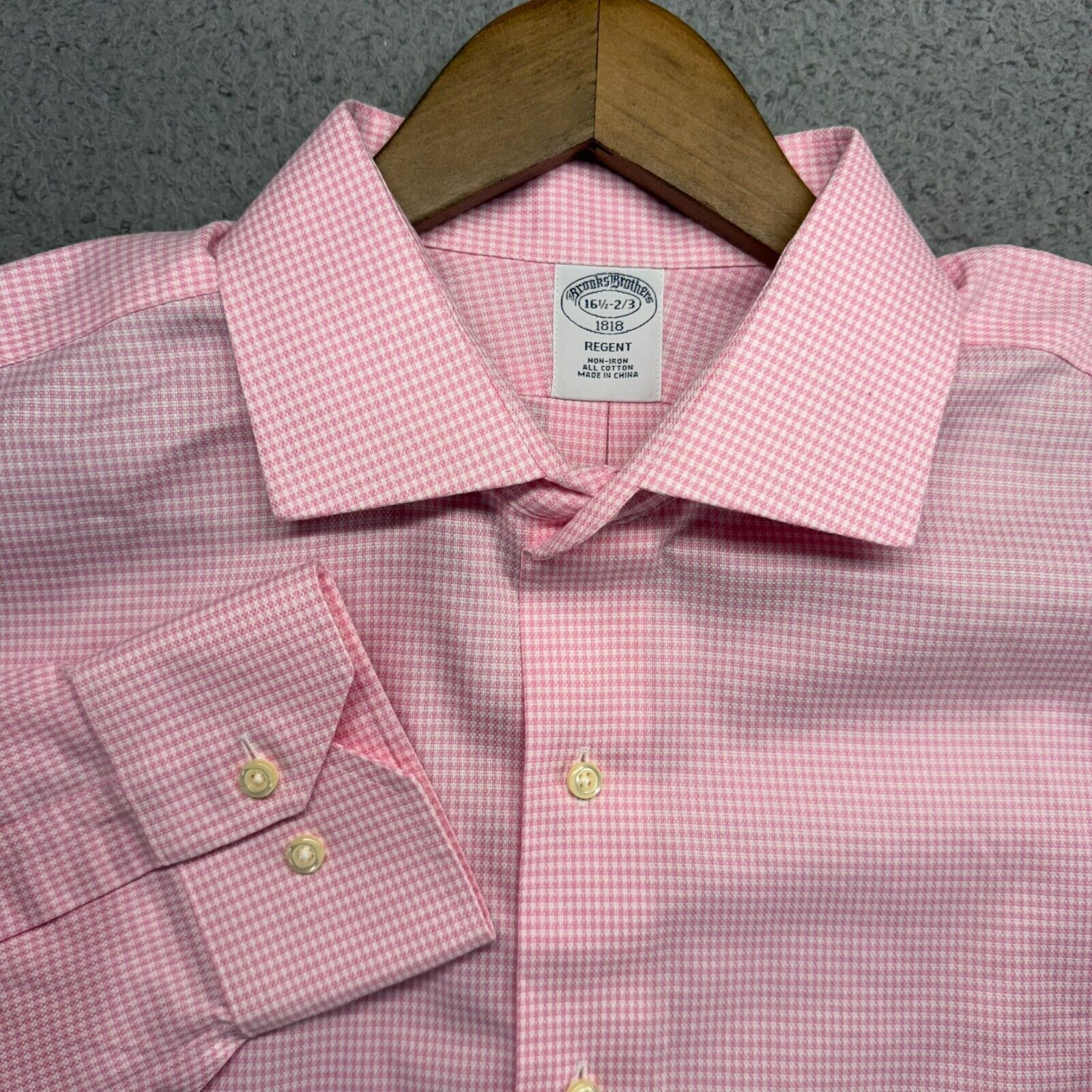 Brooks Brothers Brooks Brothers Shirt Men's 16.5 2/3 Pink Houdstooth Plaid Size US L / EU 52-54 / 3 - 1 Thumbnail
