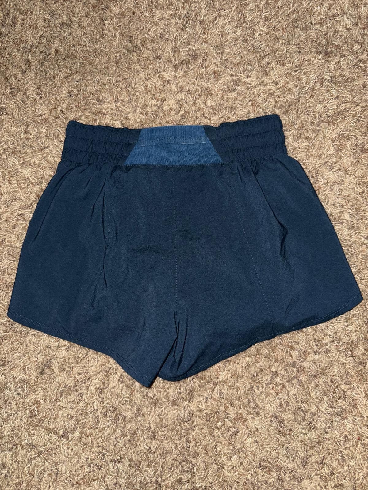 Nike Nike One Women's Dri-FIT Mid-Rise 3" Brief-Lined Shorts Sample Size 26" / US 2 / IT 38 - 2 Thumbnail
