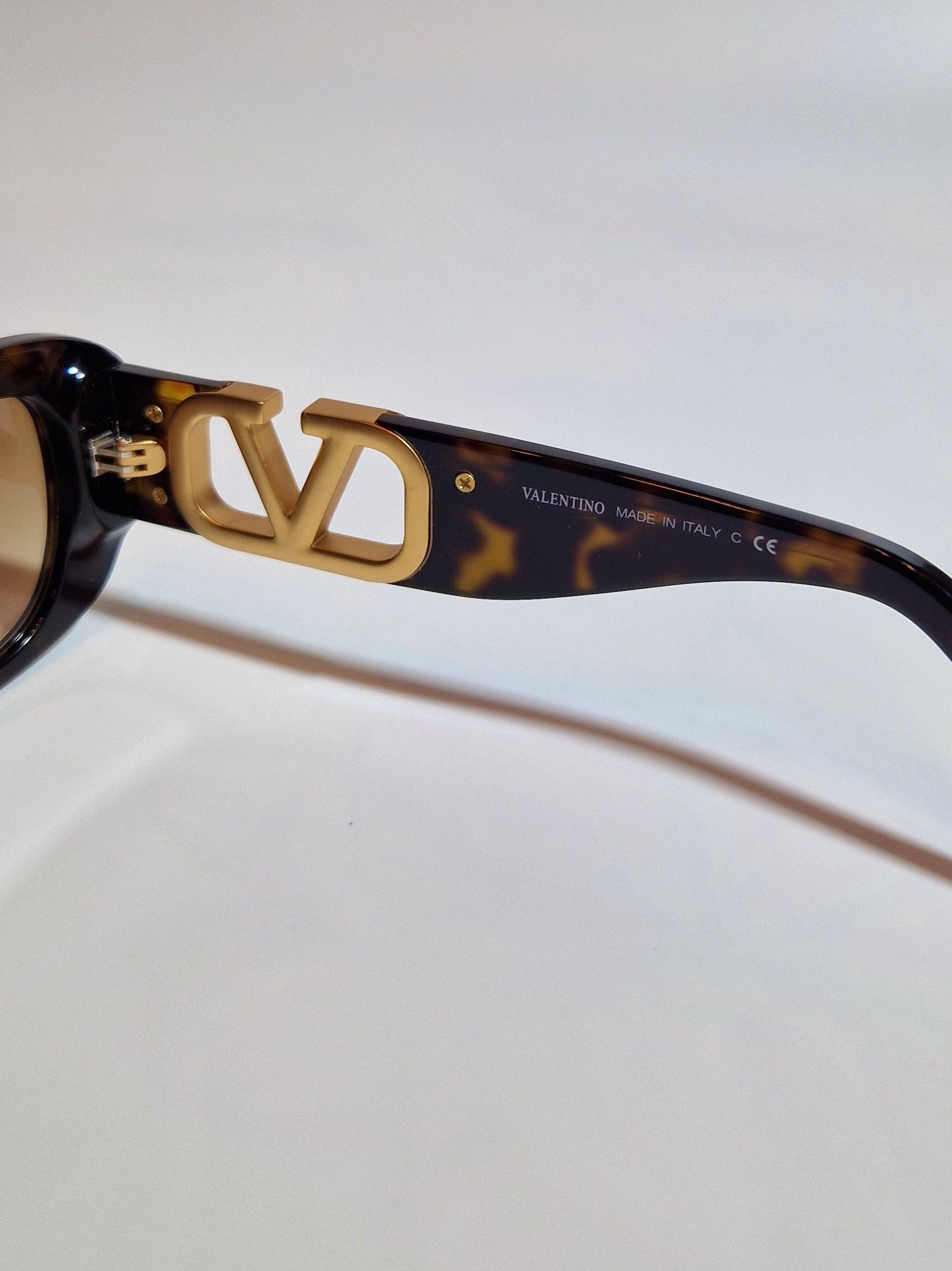Valentino Valentino VA4067 sunglasses made in Italy luxury Size ONE SIZE - 5 Thumbnail