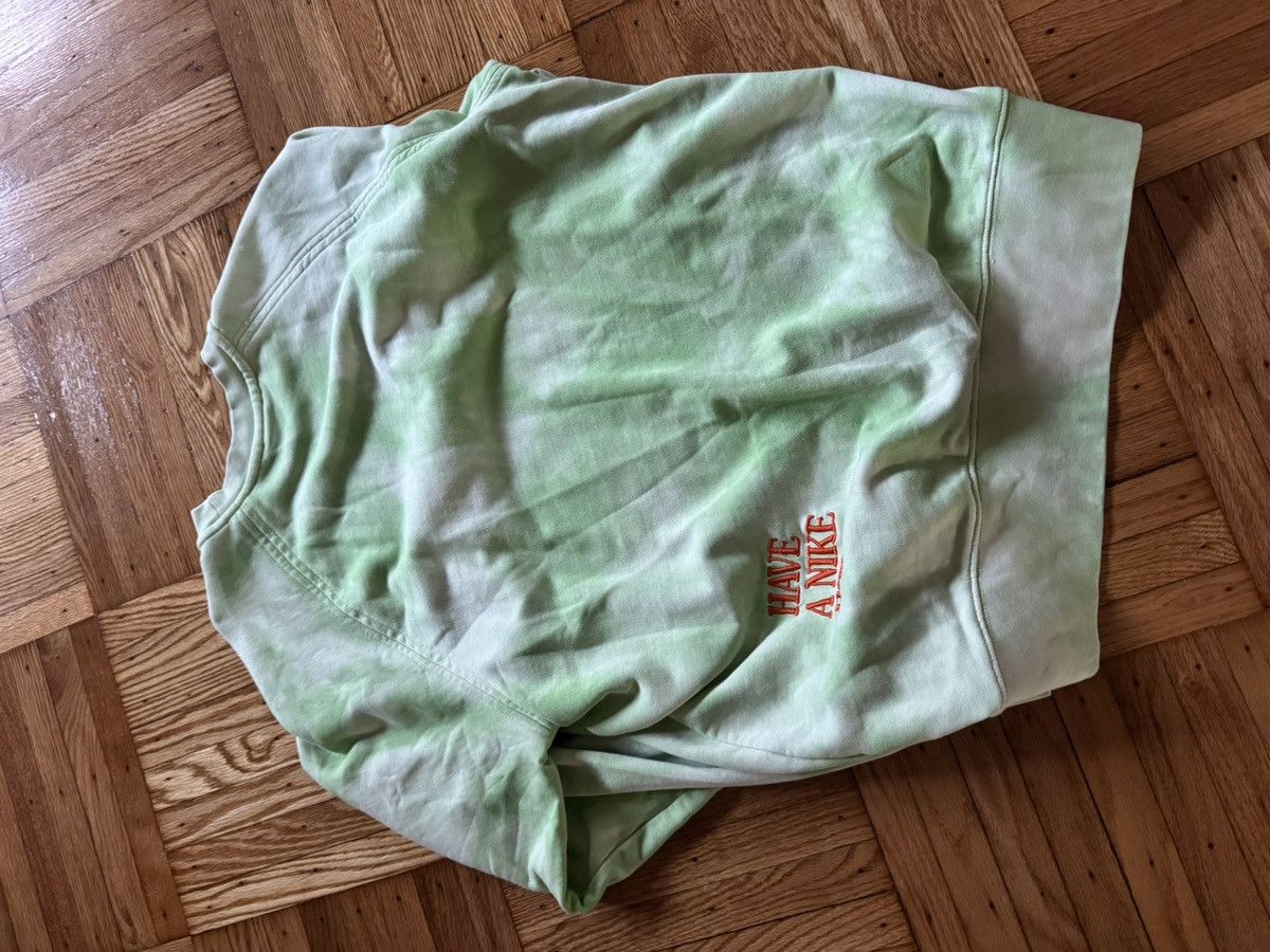 Nike Mens Nike Tie Dye Flowers crewneck sweatshirt flower green Size US L / EU 52-54 / 3 - 4 Thumbnail
