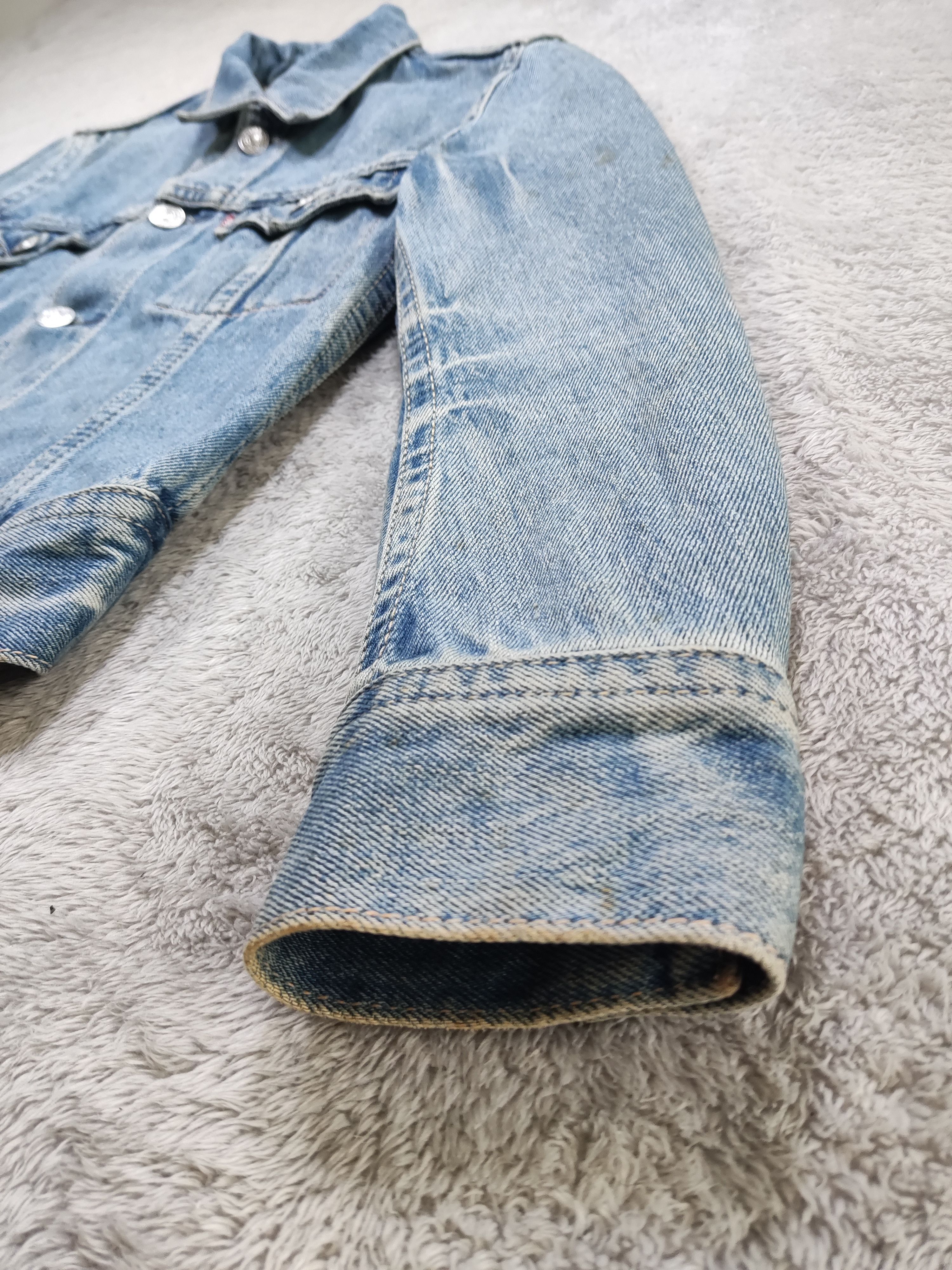 Levi's Levi’s Vintage Distressed faded Denim Trucker Jacket Size M Size M / US 6-8 / IT 42-44 - 6 Thumbnail