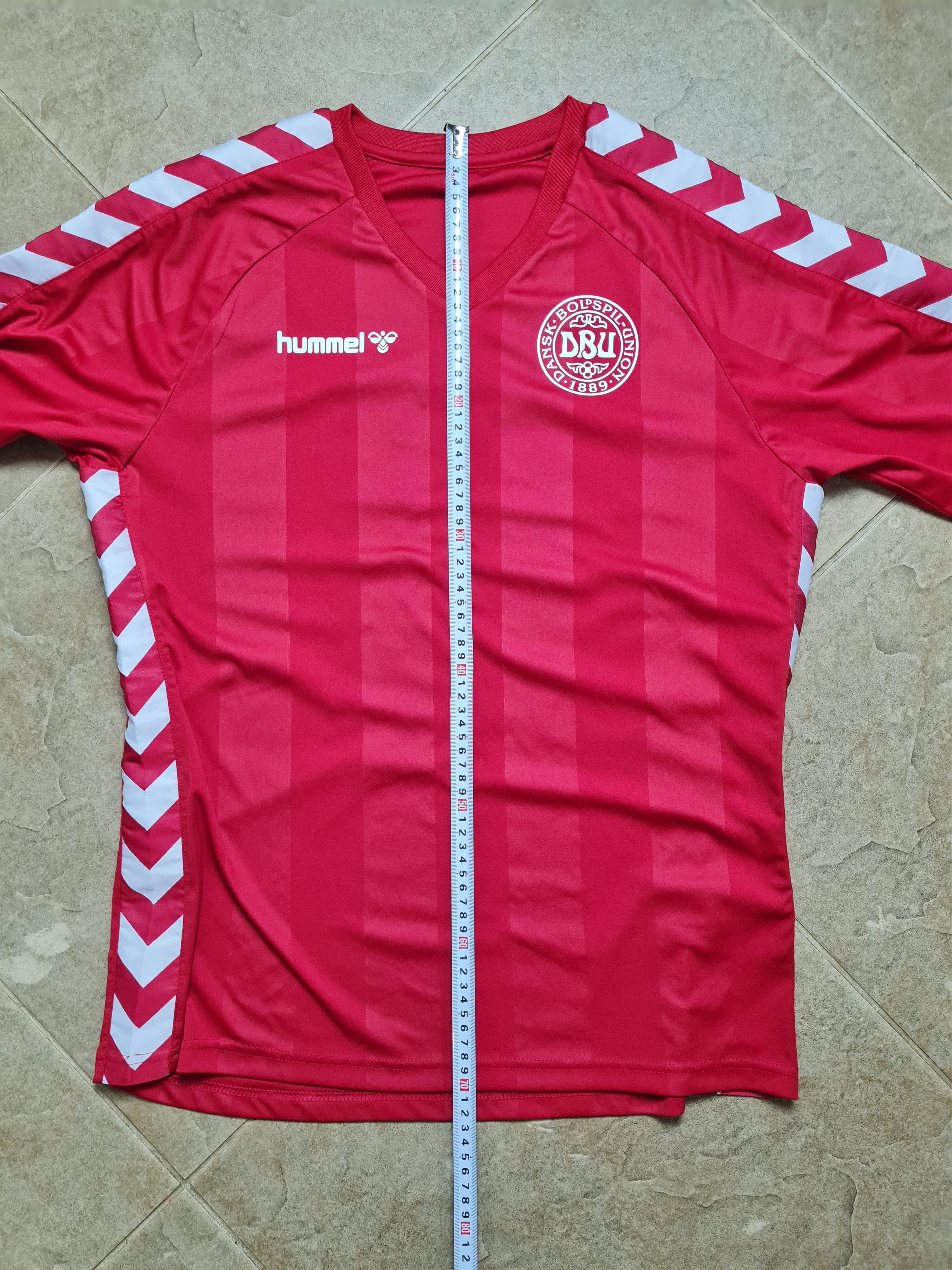 Hummel RETRO DENMARK 1983 #8 JESPER OLSEN FOOTBALL SHIRT HUMMEL Size US M / EU 48-50 / 2 - 7 Thumbnail