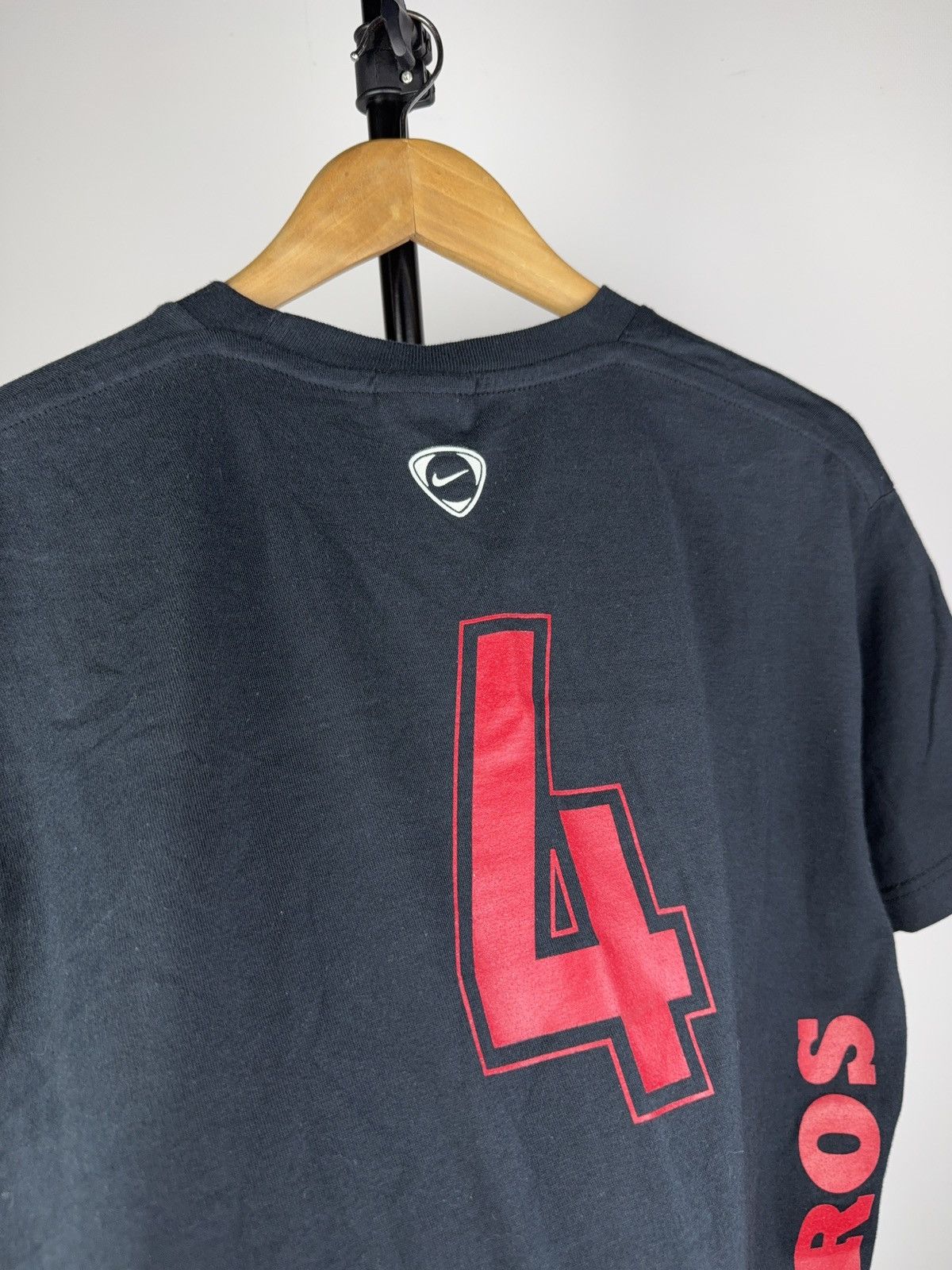 Nike Vintage 00s Retro Nike Philippe Senderos 4 Suisse tee shirt Size US L / EU 52-54 / 3 - 9 Thumbnail