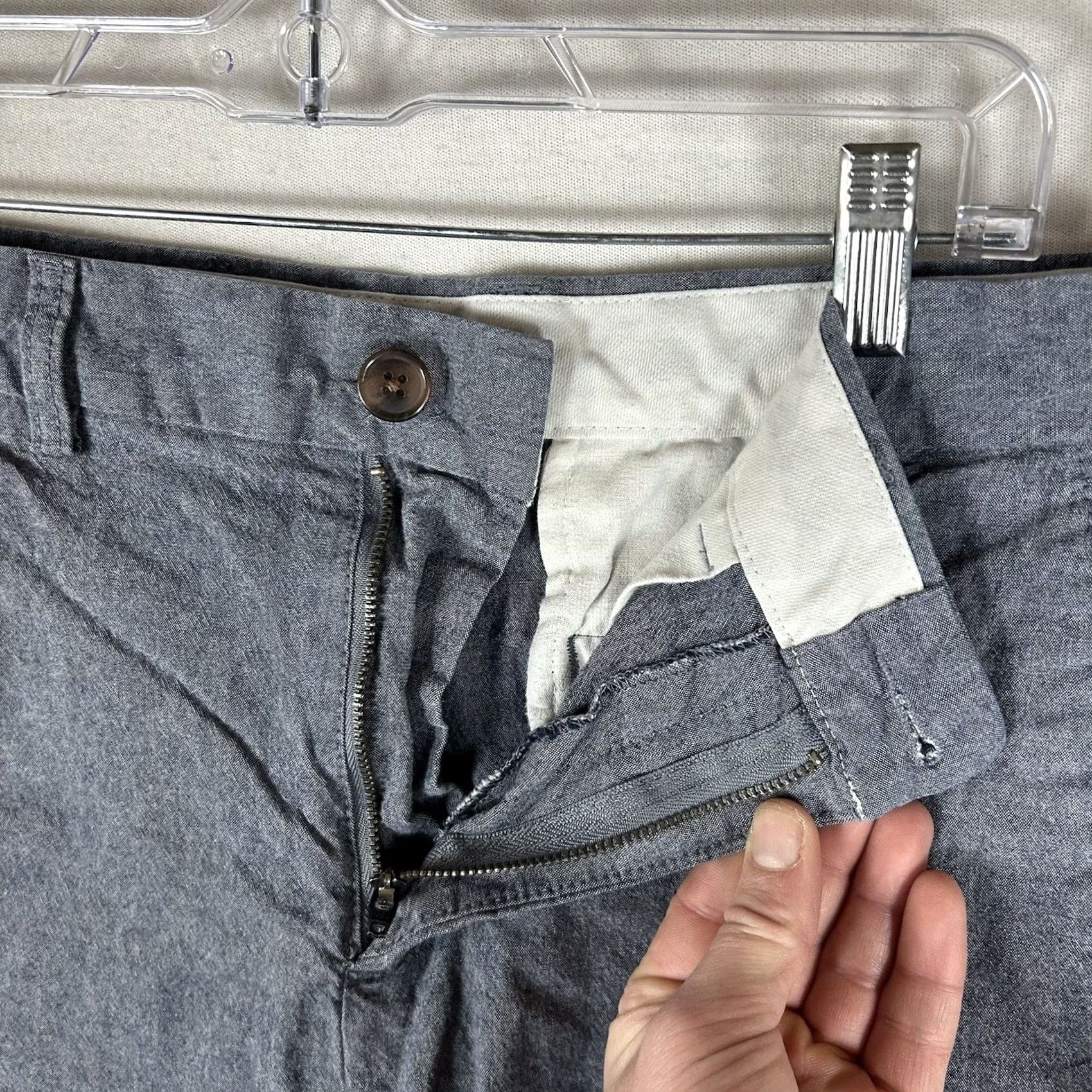 Old Navy Old Navy Slim Built In Flex Chino Shorts Mens 32 Chambray Blue Casual Size US 32 / EU 48 - 3 Thumbnail