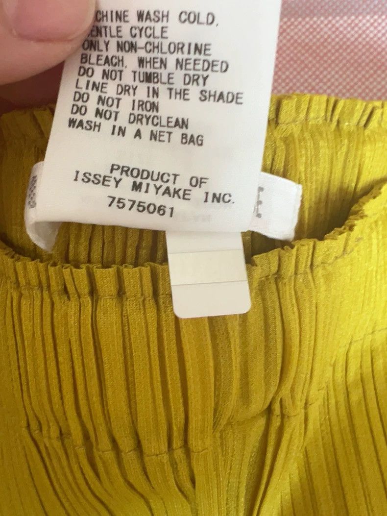 Issey Miyake Issey Miyake Yellow pleated pants Size 25" / US 0 / IT 36 - 3 Thumbnail
