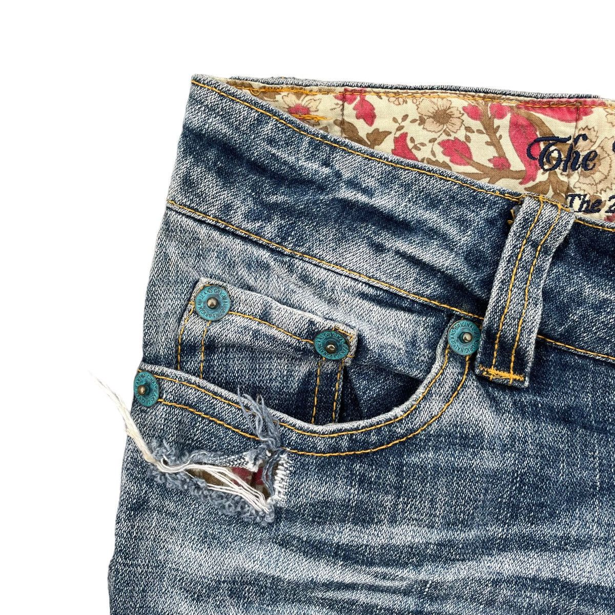 Hysteric Glamour 🇯🇵 SKY BOMBER WASHED FLARE DENIM PANTS Size 28" / US 6 / IT 42 - 6 Thumbnail