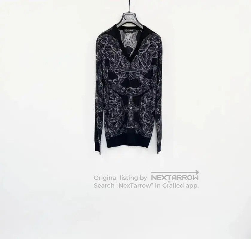 Versace Versace Black Wool Long Sleeve Pullover . Size US S / EU 44-46 / 1 - 1 Thumbnail