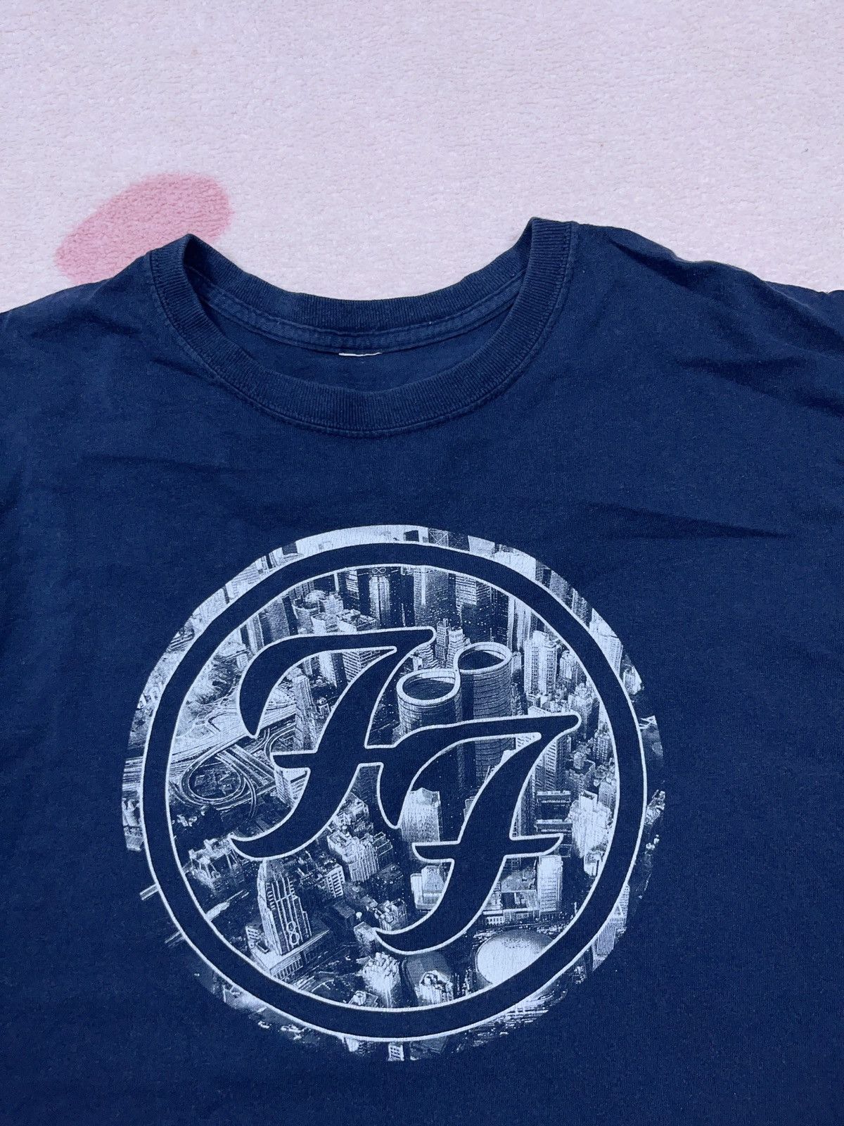 Band Tees × Vintage ➕ vintage foo fighters y2k logo t-shirt 2xl oversized baggy Size US XXL / EU 58 / 5 - 2 Thumbnail
