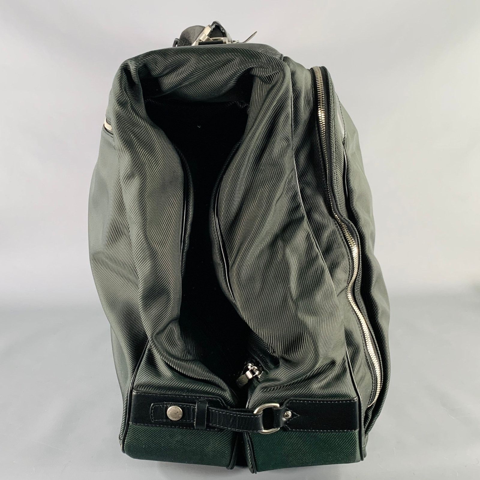 Louis Vuitton Taiga Santore Ardoise Green Black Two Tone Nylon Leather Size ONE SIZE - 2 Thumbnail