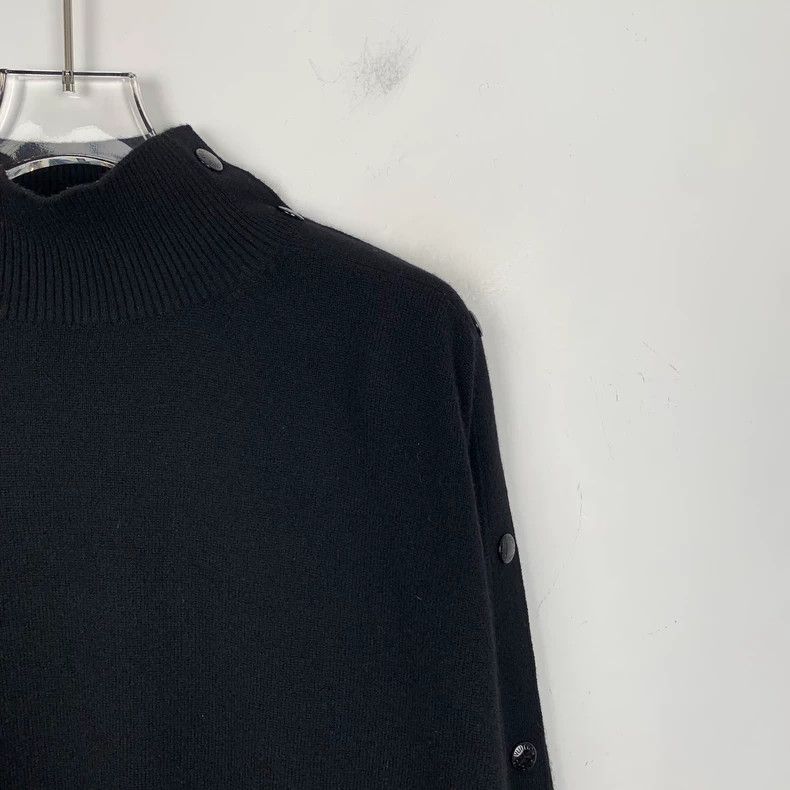 Louis Vuitton Louis Vuitton Black side-button cashmere turtleneck long-s Size S / US 4 / IT 40 - 3 Thumbnail