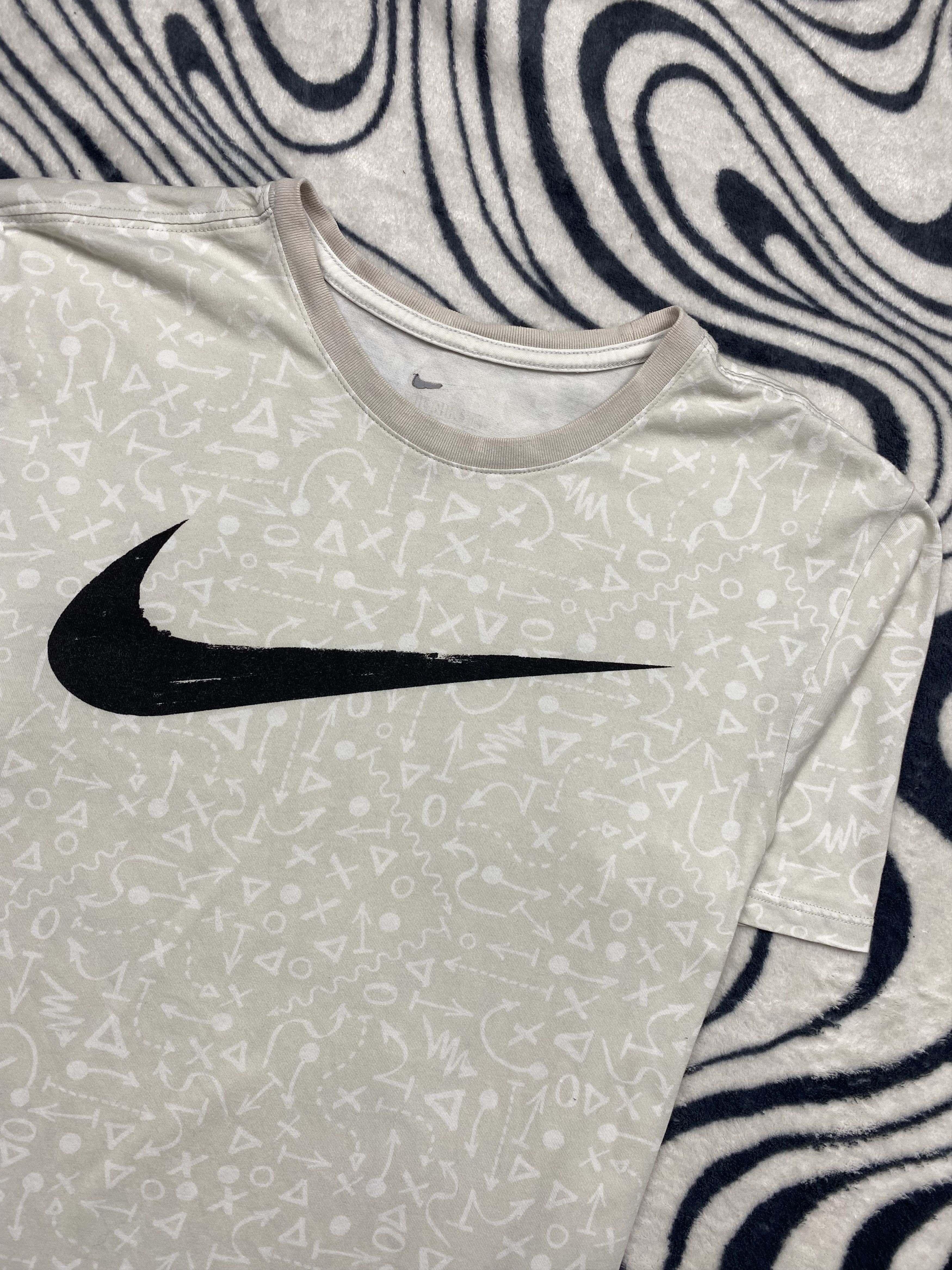 Nike Nike Vintage Mens Big Swoosh T-Shirt Tee Y2K Size US M / EU 48-50 / 2 - 2 Thumbnail