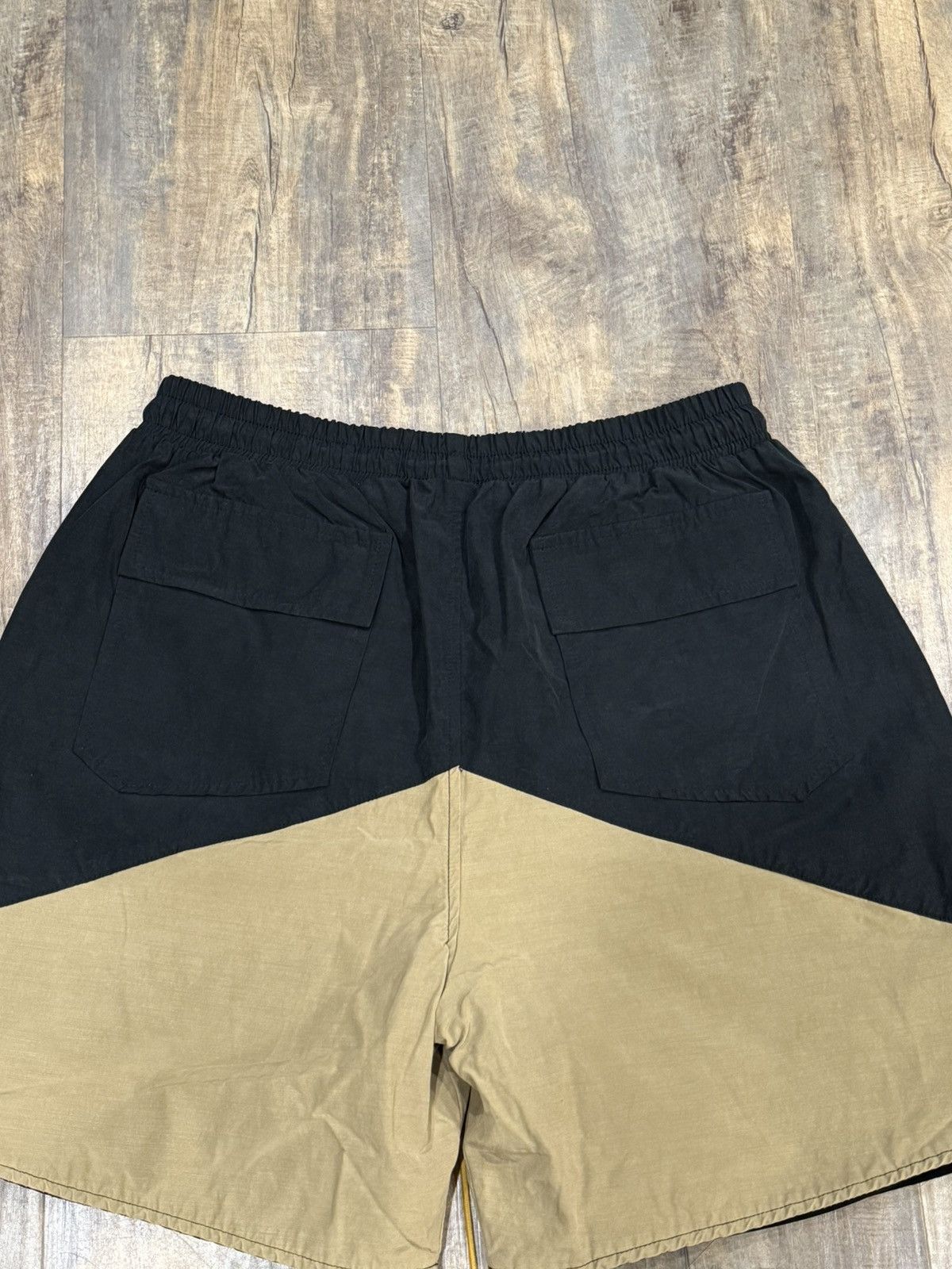 Rhude RARE Rhude Yachting Shorts Logo Black Brown Cupro Size US 32 / EU 48 - 11 Thumbnail