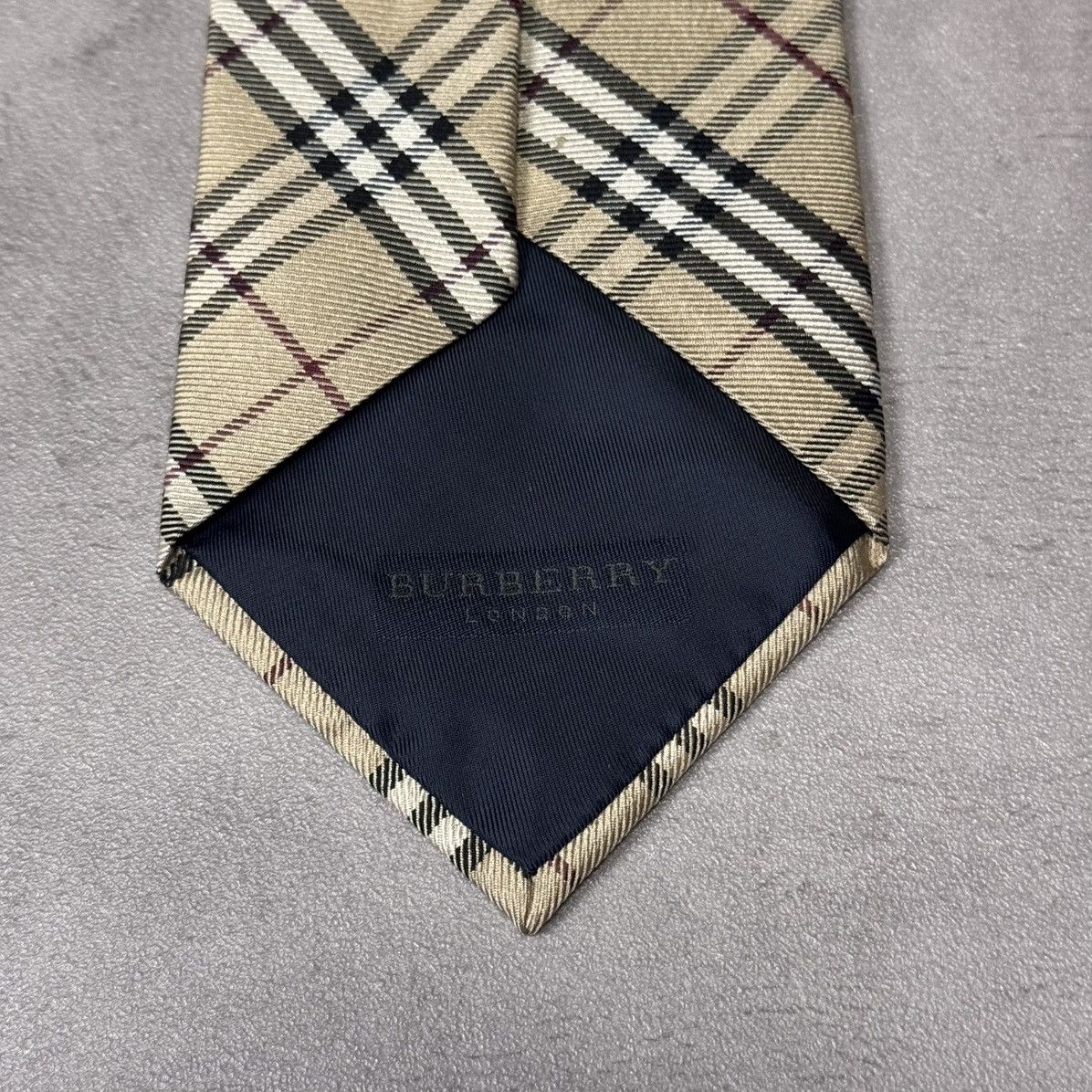 Burberry Burberry London Men's Classic Pattern Neck Tie Silk Size ONE SIZE - 5 Thumbnail