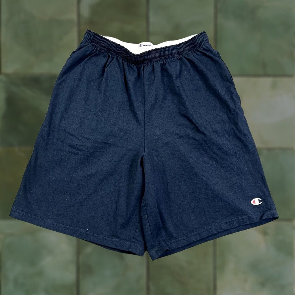 Champion VINTAGE? No — Champion “C” Logo Patch Navy Blue Shorts Mens Medium Stretch Fit Pockets Cotton Size US 31 - 1 Thumbnail
