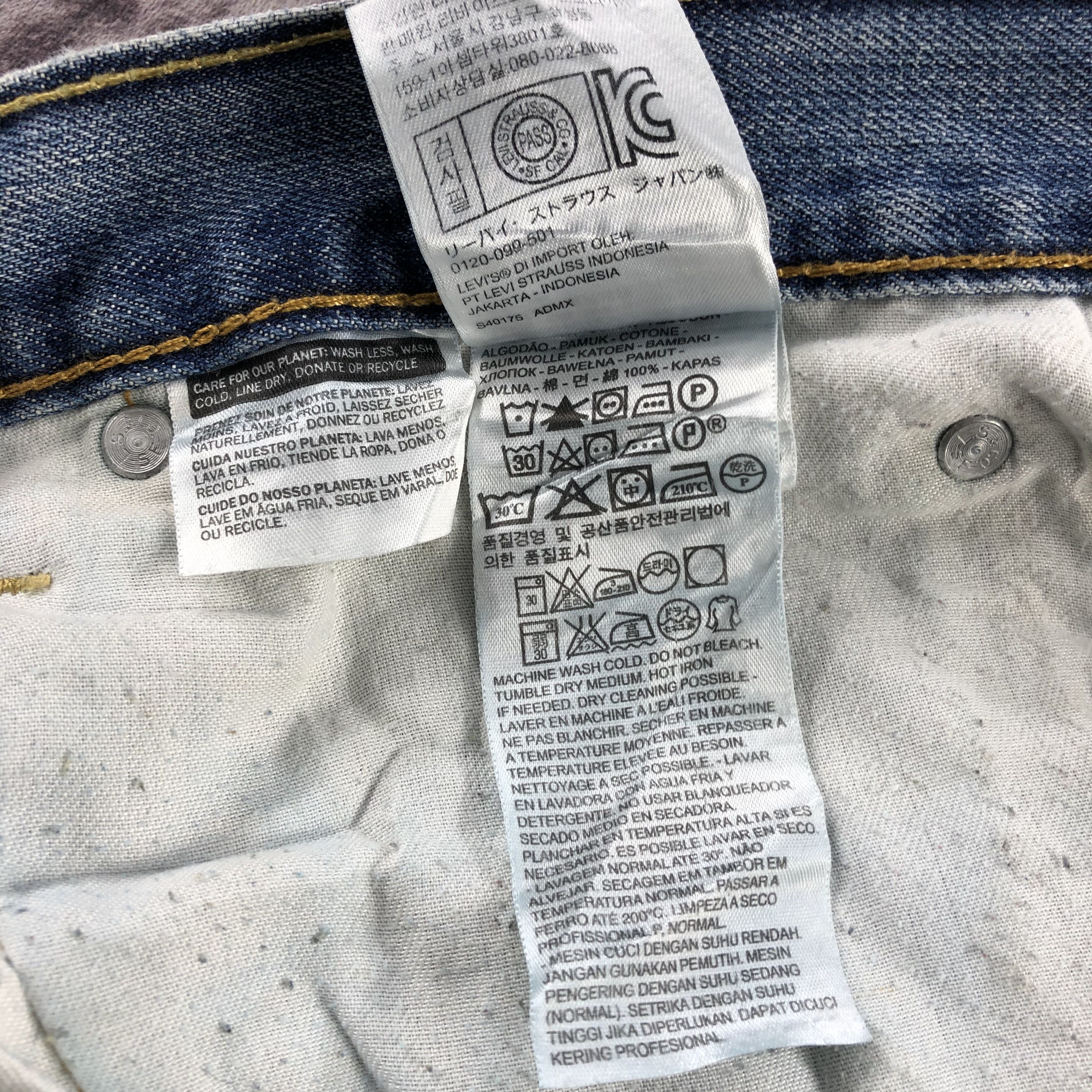 Levi's × Vintage Vintage Blue Wash Levis 569 Jeans-JM3026 Size US 41 - 13 Thumbnail