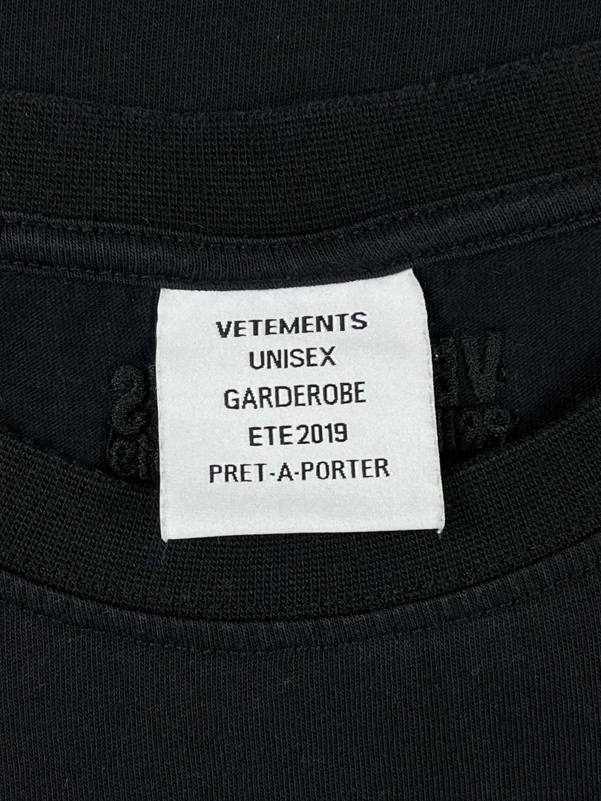 Vetements SS19 Vetements Georgia Flag Rainbow Tshirt Black Size US M / EU 48-50 / 2 - 6 Thumbnail