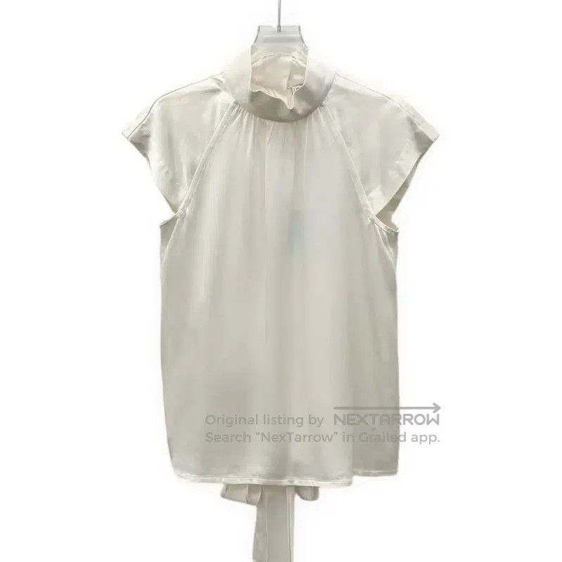 Chanel Chanel White Silk Women's Blouse Size XS . Size XS / US 0-2 / IT 36-38 - 1 Thumbnail