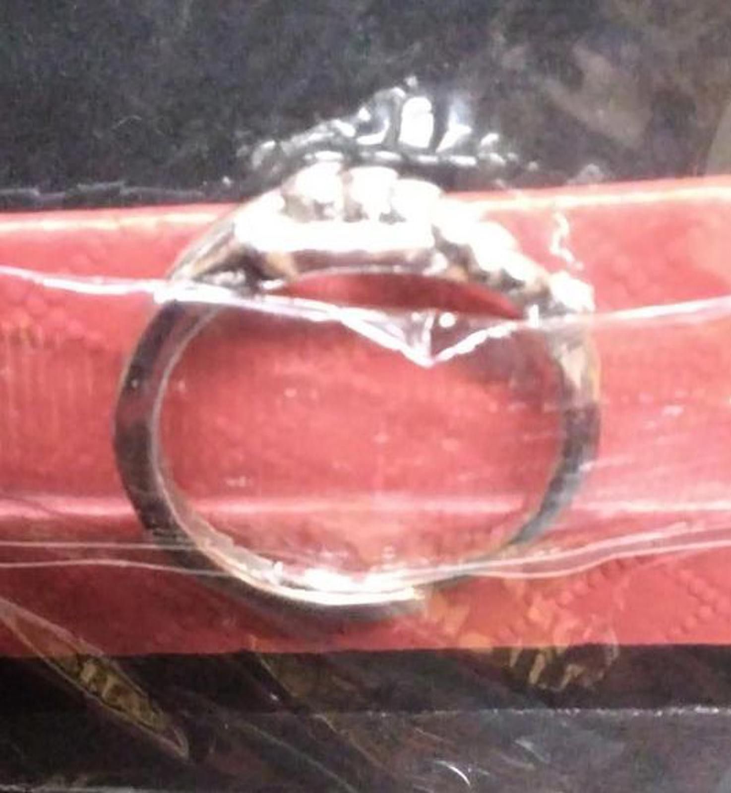 The Unbranded Brand Silver Tone Leaf Adjustable Ring With Sparkling Stones Size ONE SIZE - 3 Thumbnail