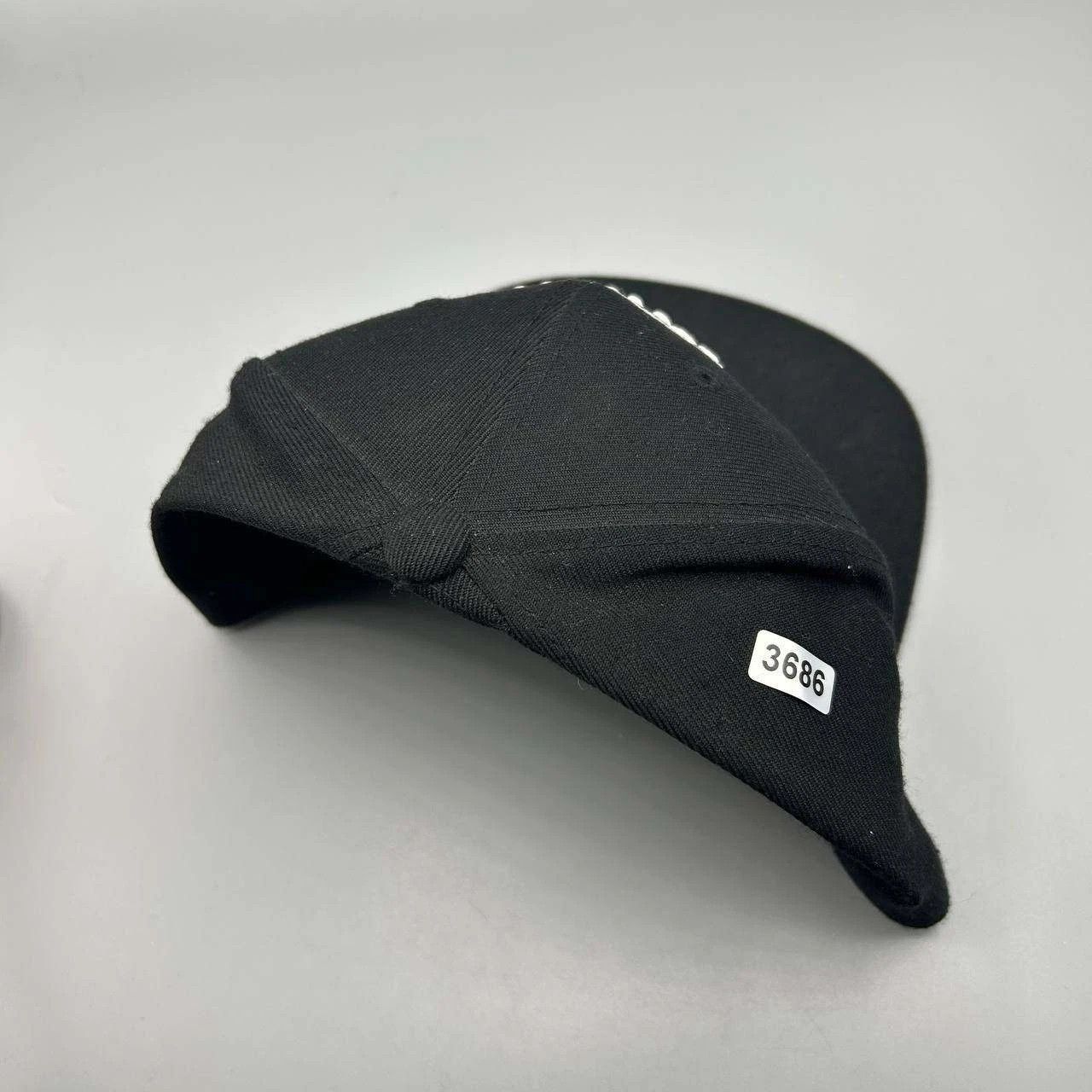 Mitchell & Ness New York Knicks Hat Men Black Embroidered Snap Back Cap Size ONE SIZE - 9 Thumbnail