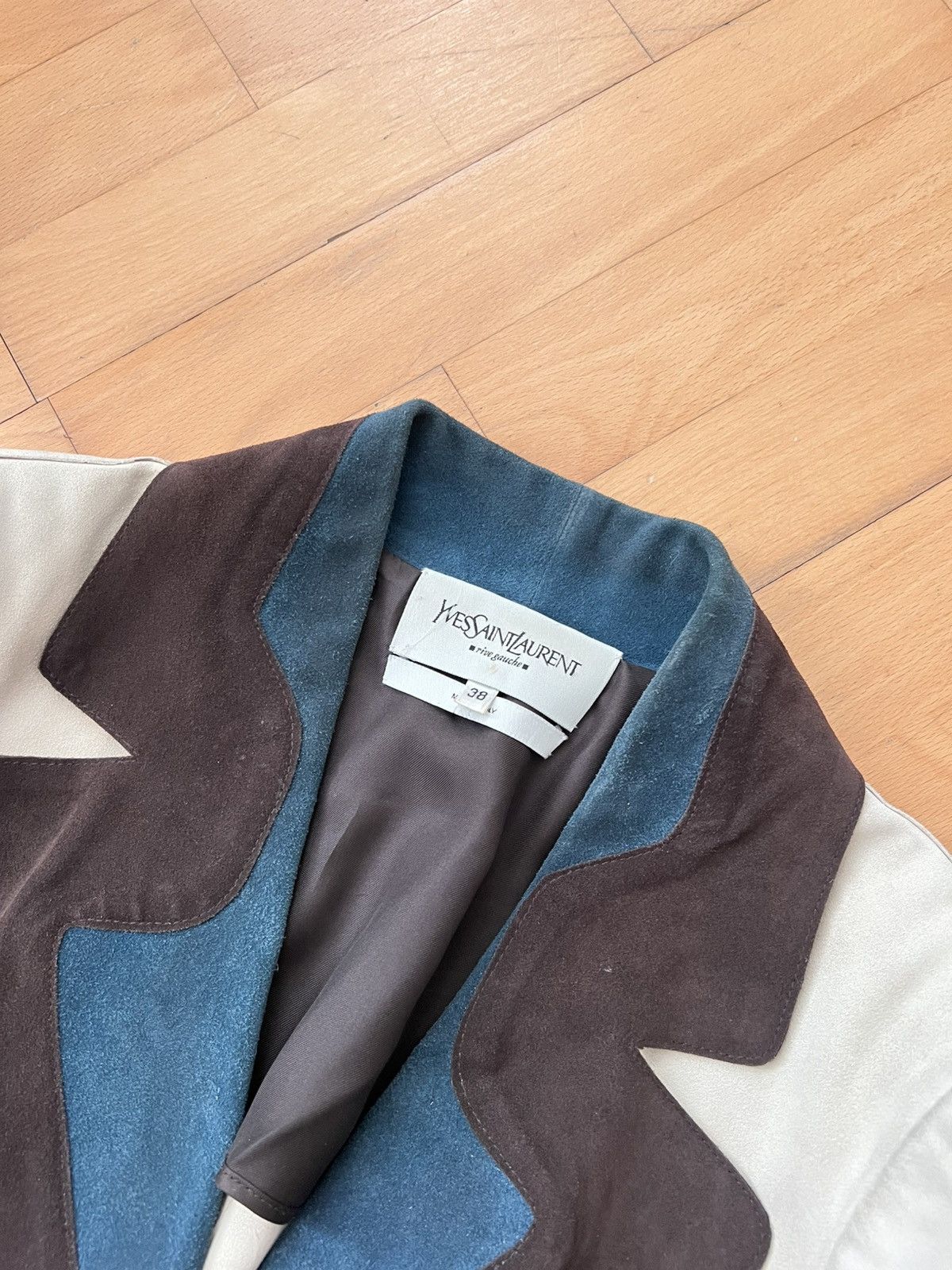 Yves Saint Laurent Yves Saint Laurent by Tom Ford suede jacket Size M / US 6-8 / IT 42-44 - 3 Thumbnail