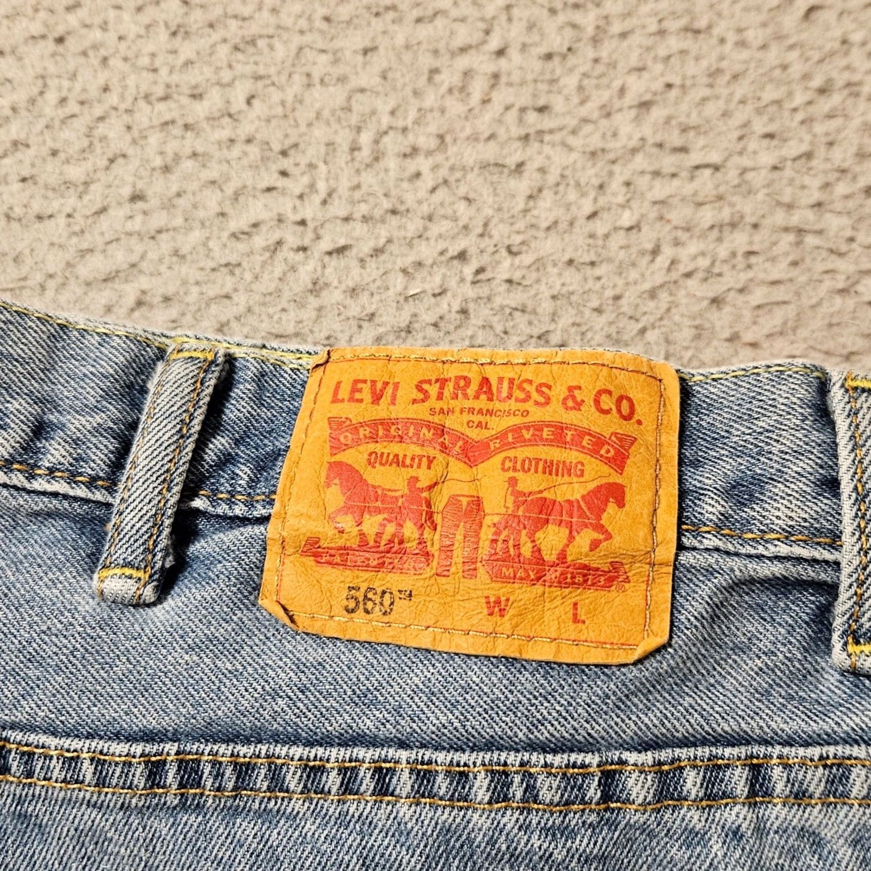 Levi's VINTAGE Levi's 560 Jeans Men's 46 x 32 Blue Relaxed Fit Tapered Leg Size Size US 30 / EU 46 - 4 Thumbnail