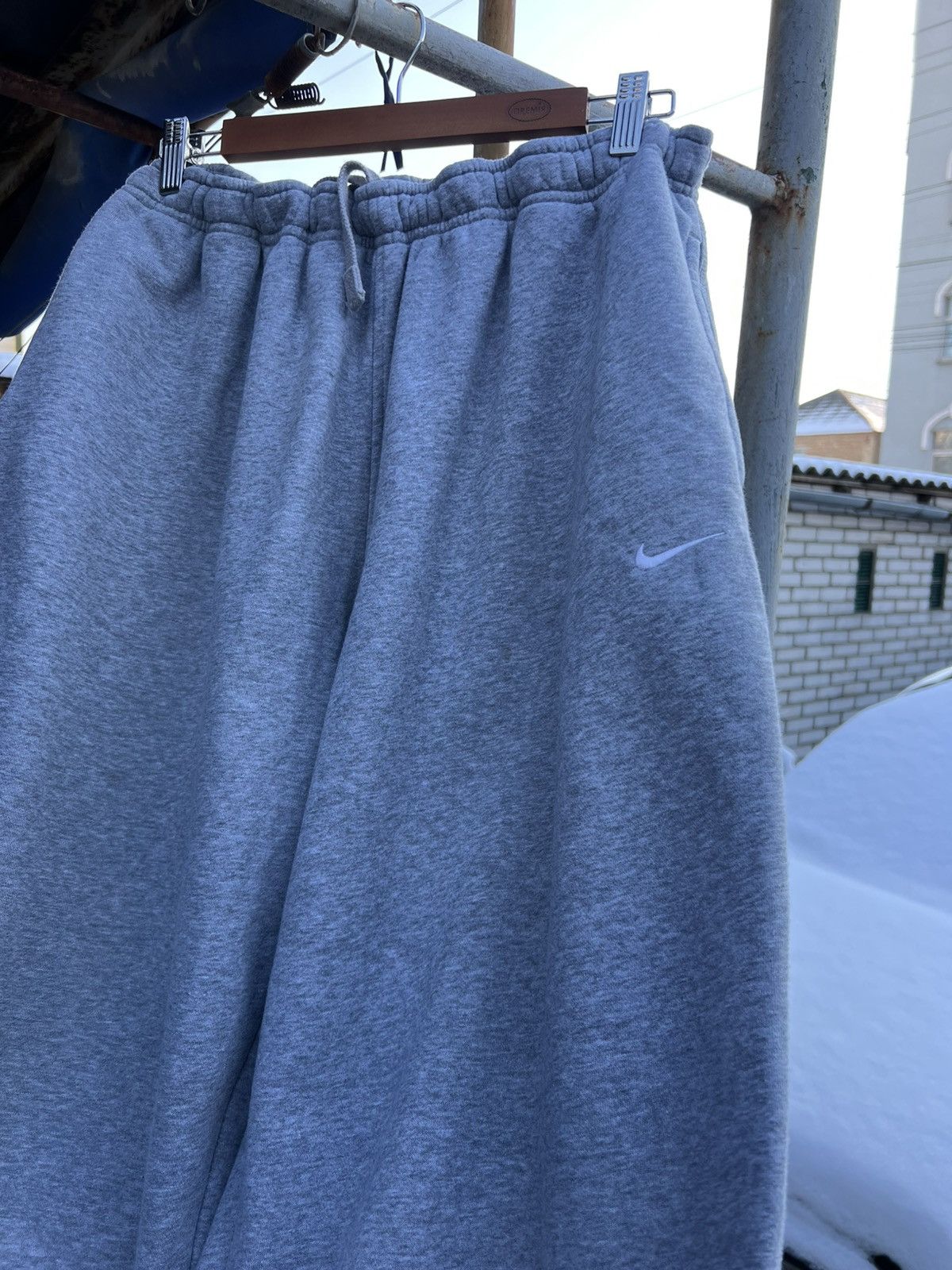Other Crazy Vintage Y2K/2000s Baggy Light Grey Nike Sweatpants Size US 36 / EU 52 - 2 Thumbnail