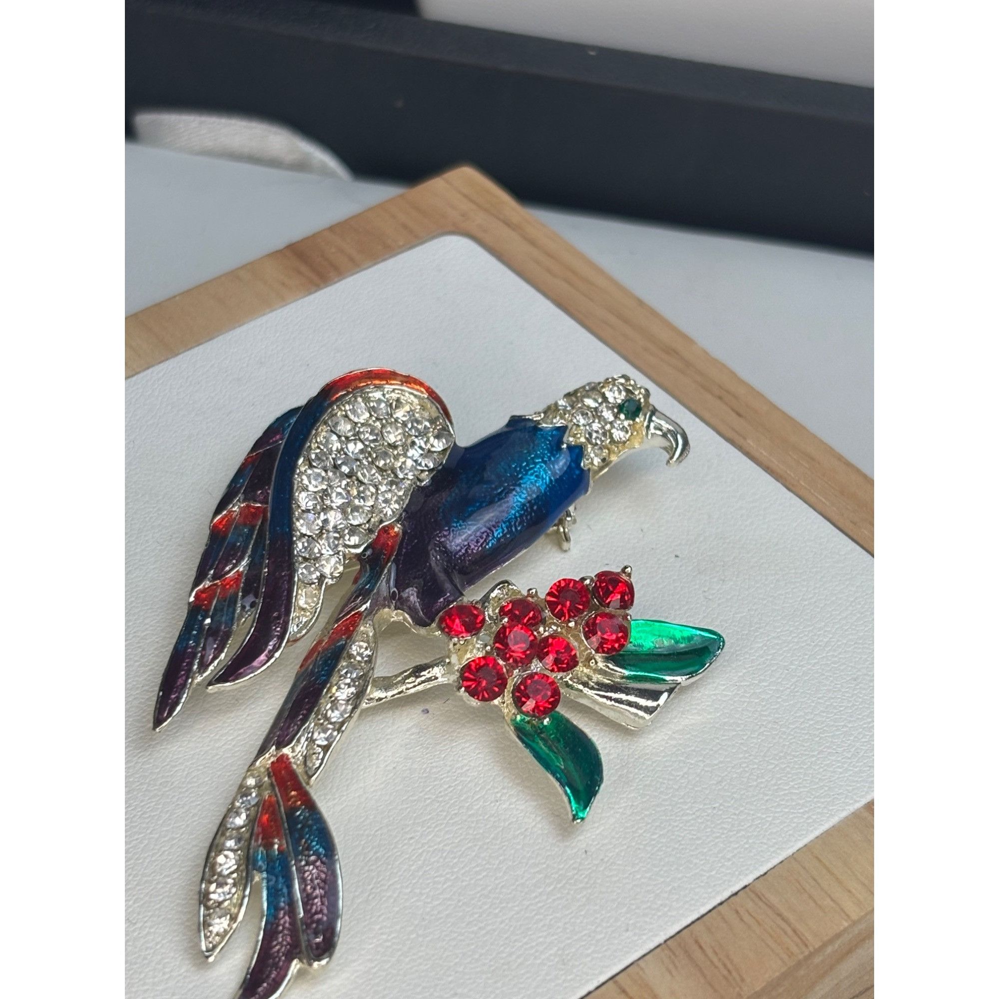 Other Vintage Rhinestone Eagle hawk Brooch With Red & Green Accent Size ONE SIZE - 9 Thumbnail