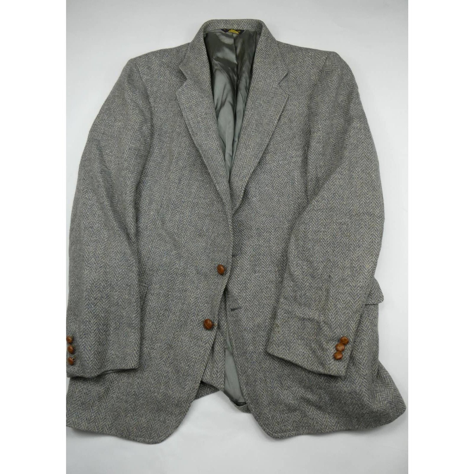 Adams Row Adams Row tweed sport coat, 44R, wood buttons, gray Size 44R - 1 Thumbnail