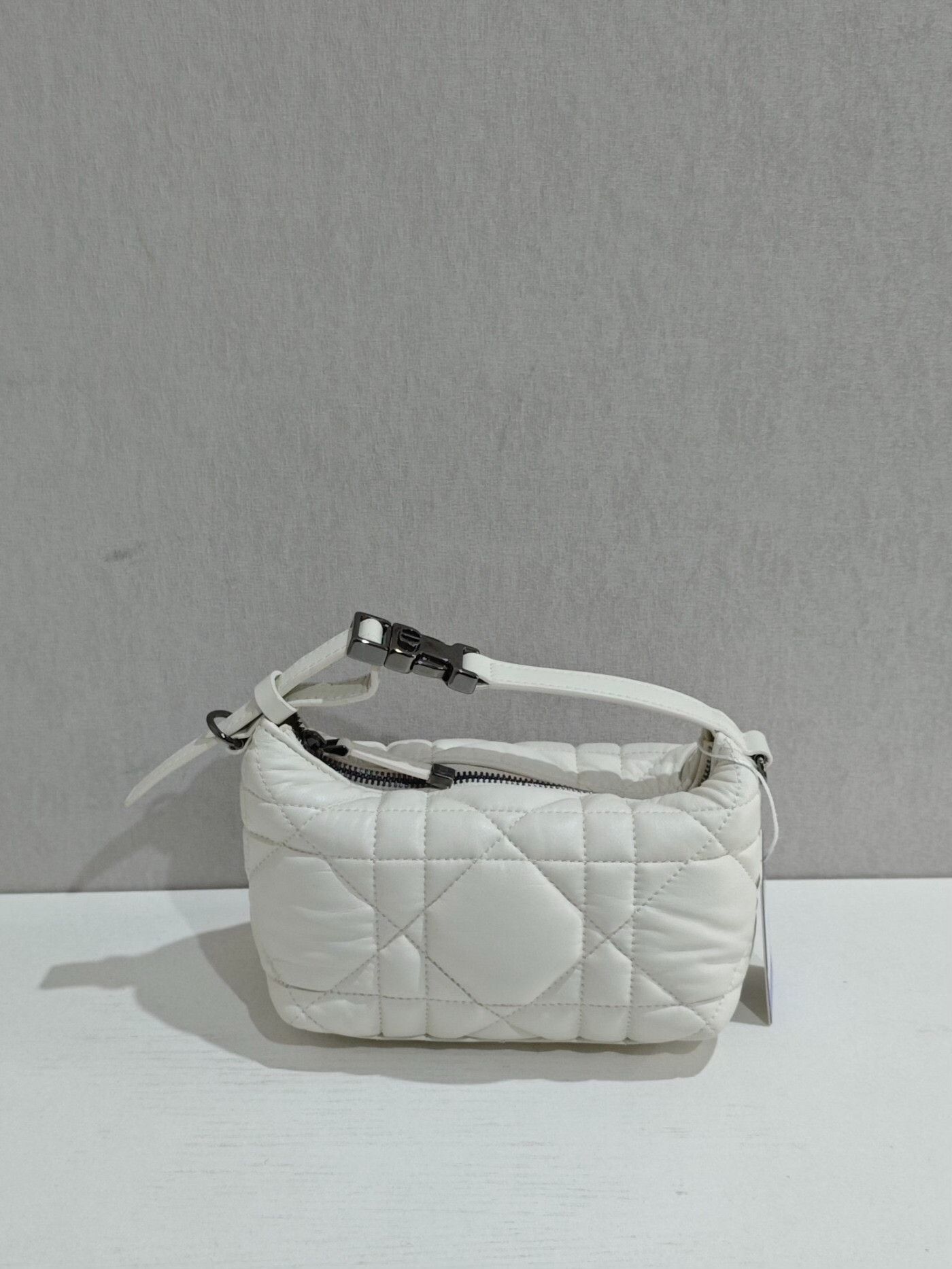 Dior Pre-loved Bag Very good condition Size ONE SIZE - 1 Thumbnail