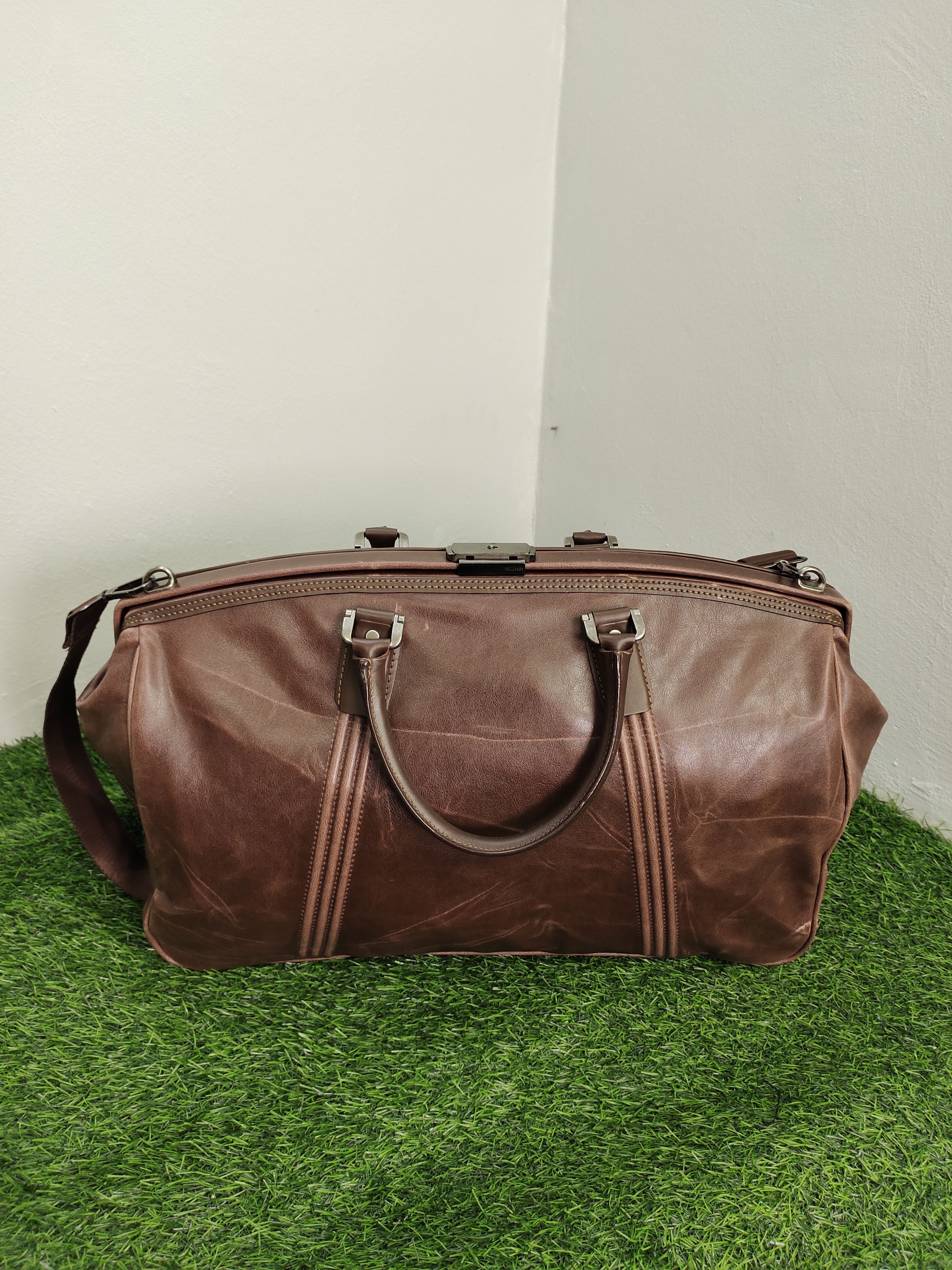 Takeo Kikuchi Vintage Takeo Kikuchi Distress Patina Leather Doctor Bag Size ONE SIZE - 4 Thumbnail