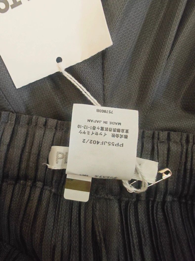 Issey Miyake Issey Miyake size:2 Dark grey pleated puff pants Size 31" - 7 Thumbnail