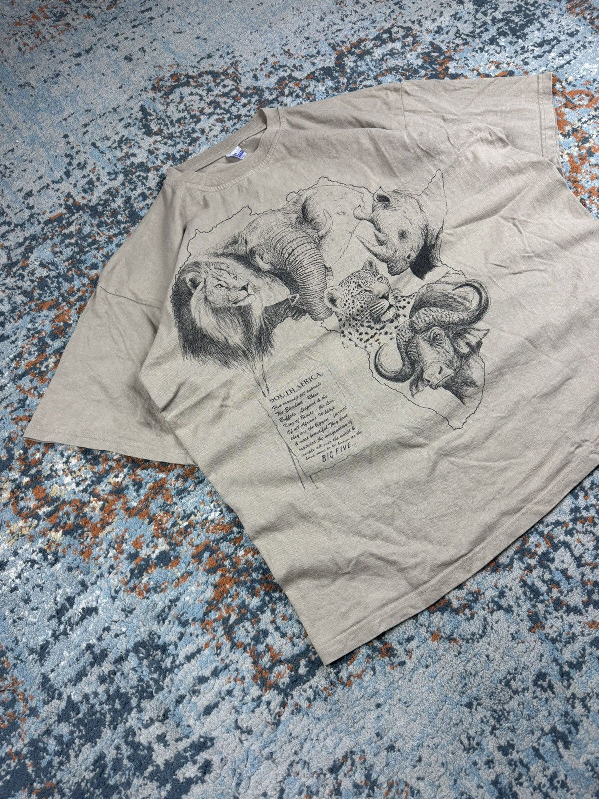 Vintage Vintage 90s Africa safari animal graphic tee lion elephant Size US XL / EU 56 / 4 - 2 Thumbnail