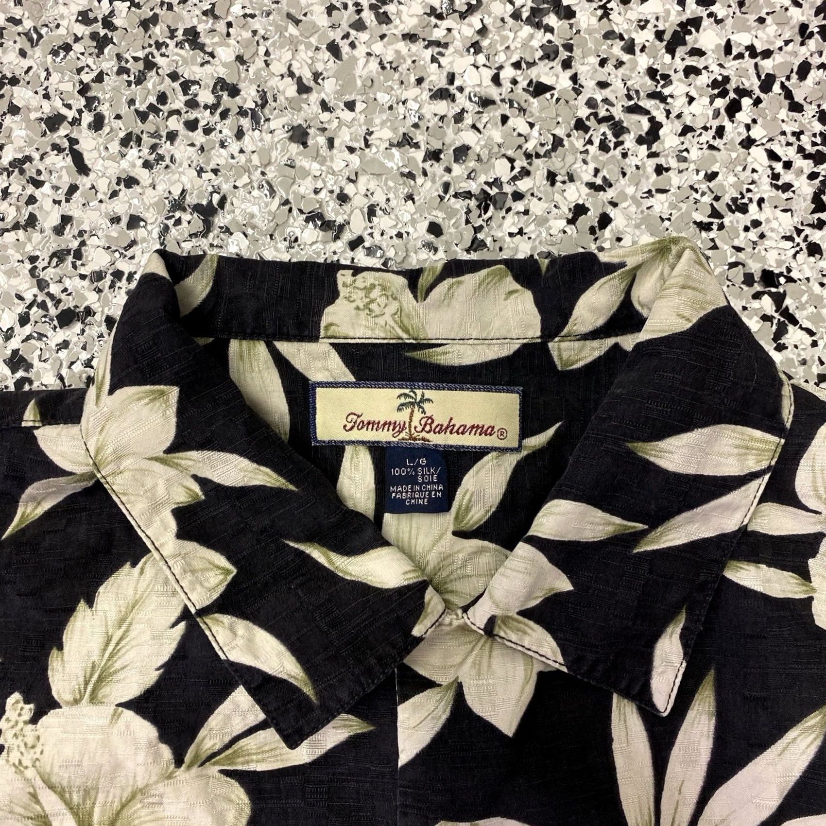 Tommy Bahama Tommy Bahama Shirt Men L Silk Button-Up Floral Black White Aloha Hawaiian Multicolor Short Sleeve Button-Up Shirt Mens Size US L / EU 52-54 / 3 - 2 Thumbnail