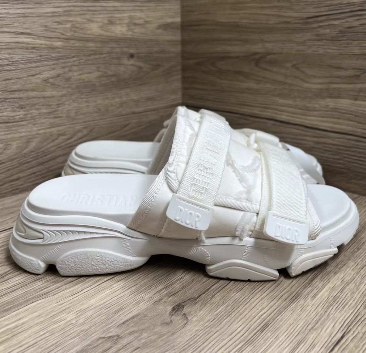 Dior Dior D-Wander White Velcro Slippers J41 Size US 7 / EU 40 - 3 Thumbnail