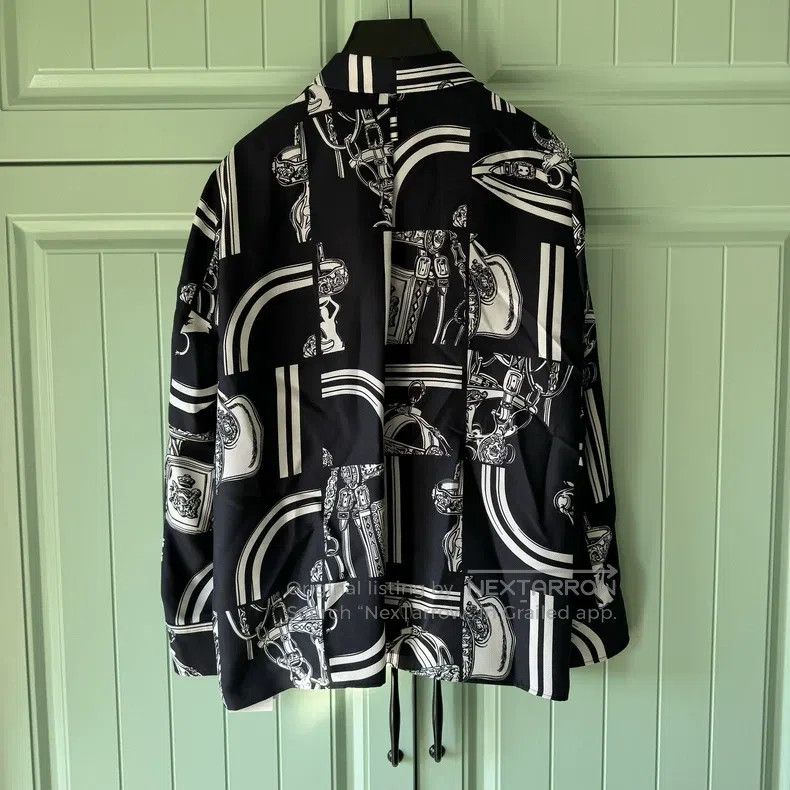 Hermes Hermes Black and White Chain Print Silk Shirt, Classic Bla Size XS / US 0-2 / IT 36-38 - 2 Thumbnail