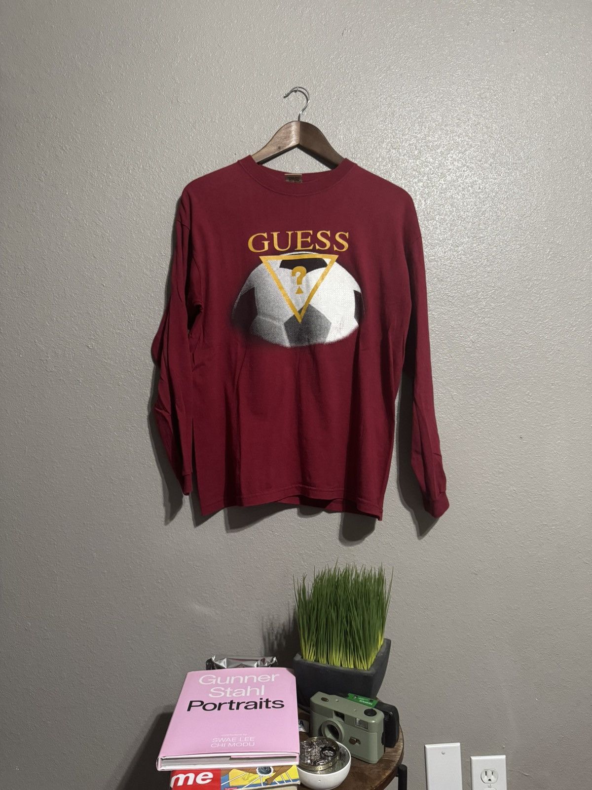 Guess Vintage Guess Football/soccer shirt Size US M / EU 48-50 / 2 - 1 Thumbnail