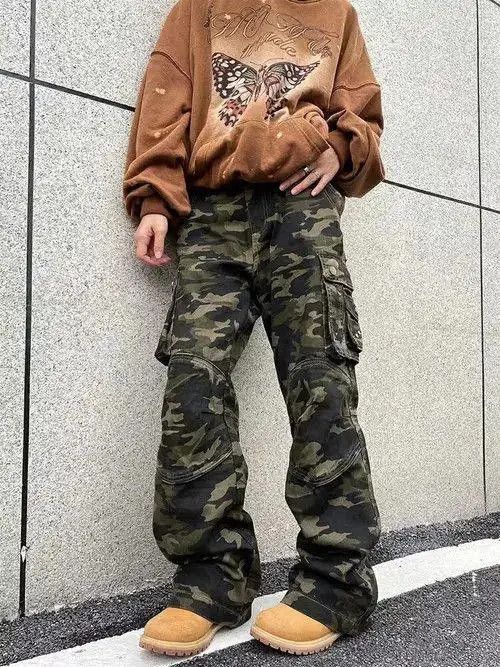 VIBE Camo Cargo Stacked Flare Pants Size US 32 / EU 48 - 2 Thumbnail